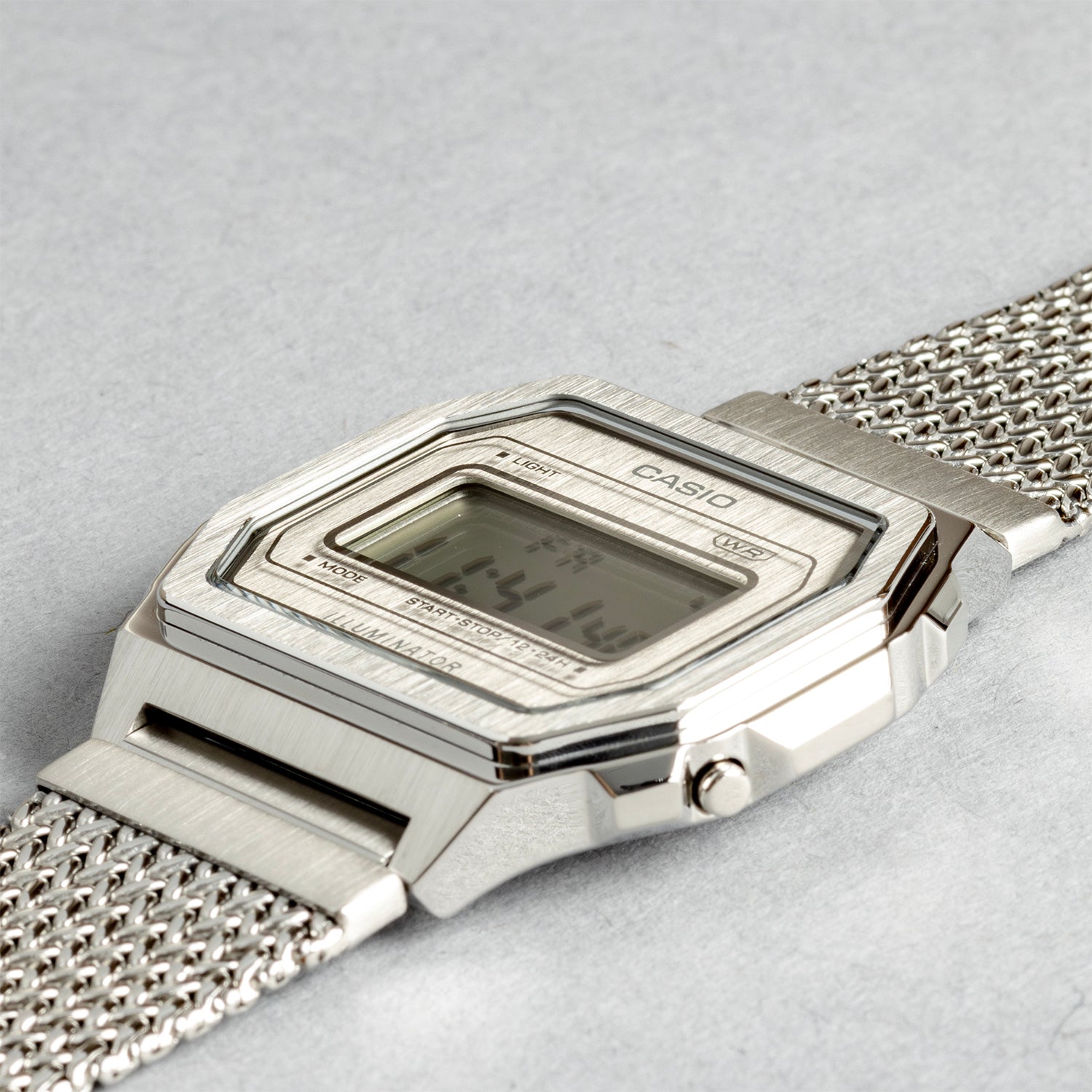 CASIO カシオ A1000MA-7 シルバー シルバー文字盤 デジタル ユニセックス 腕時計 斜め