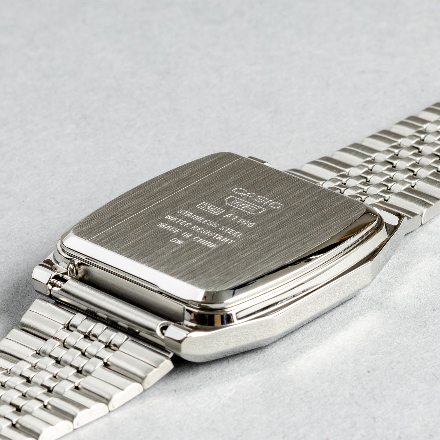 CASIO カシオ A1100D-1 シルバー ブラック文字盤 デジタル ユニセックス 腕時計