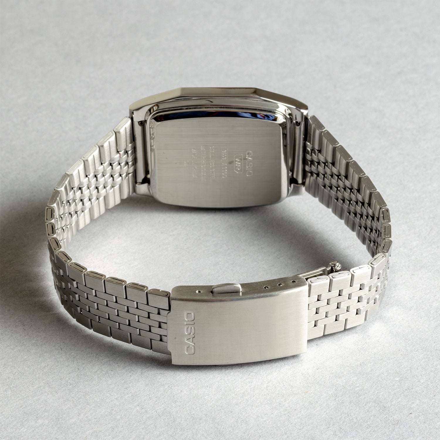 CASIO カシオ A1100D-1 シルバー ブラック文字盤 デジタル ユニセックス 腕時計