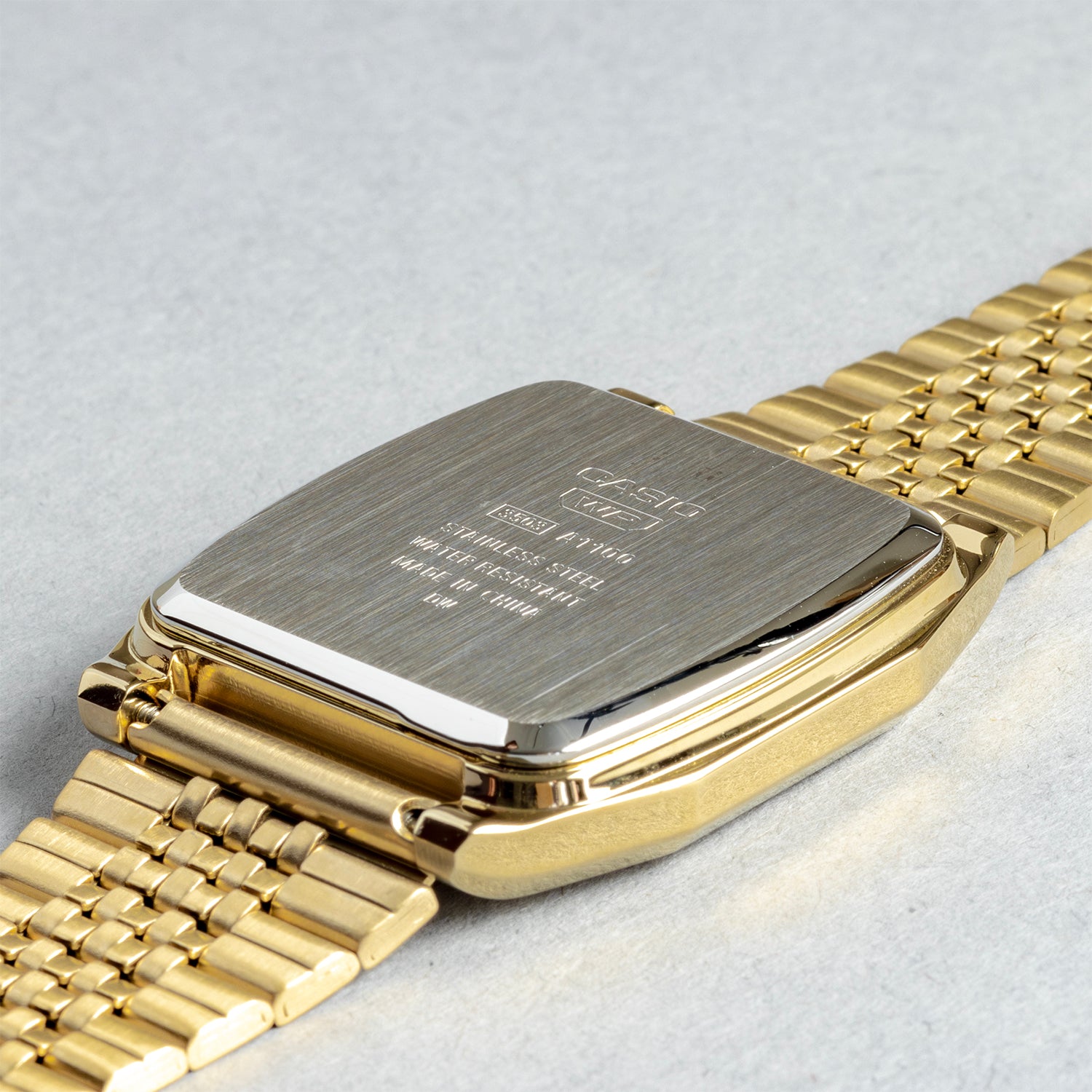 CASIO カシオ A1100G-5 ゴールド ブラック文字盤 デジタル ユニセックス 腕時計