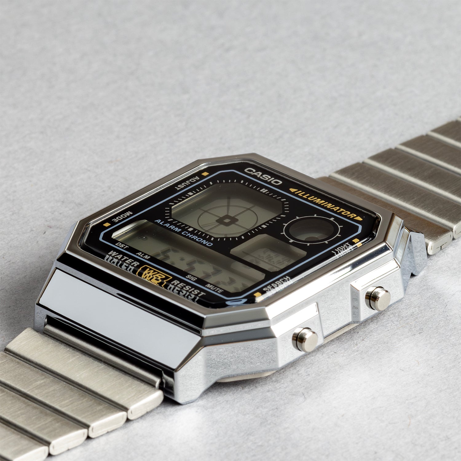 CASIO カシオ A130WE-1A シルバー ブラック文字盤 デジタル メンズ 腕時計 斜め