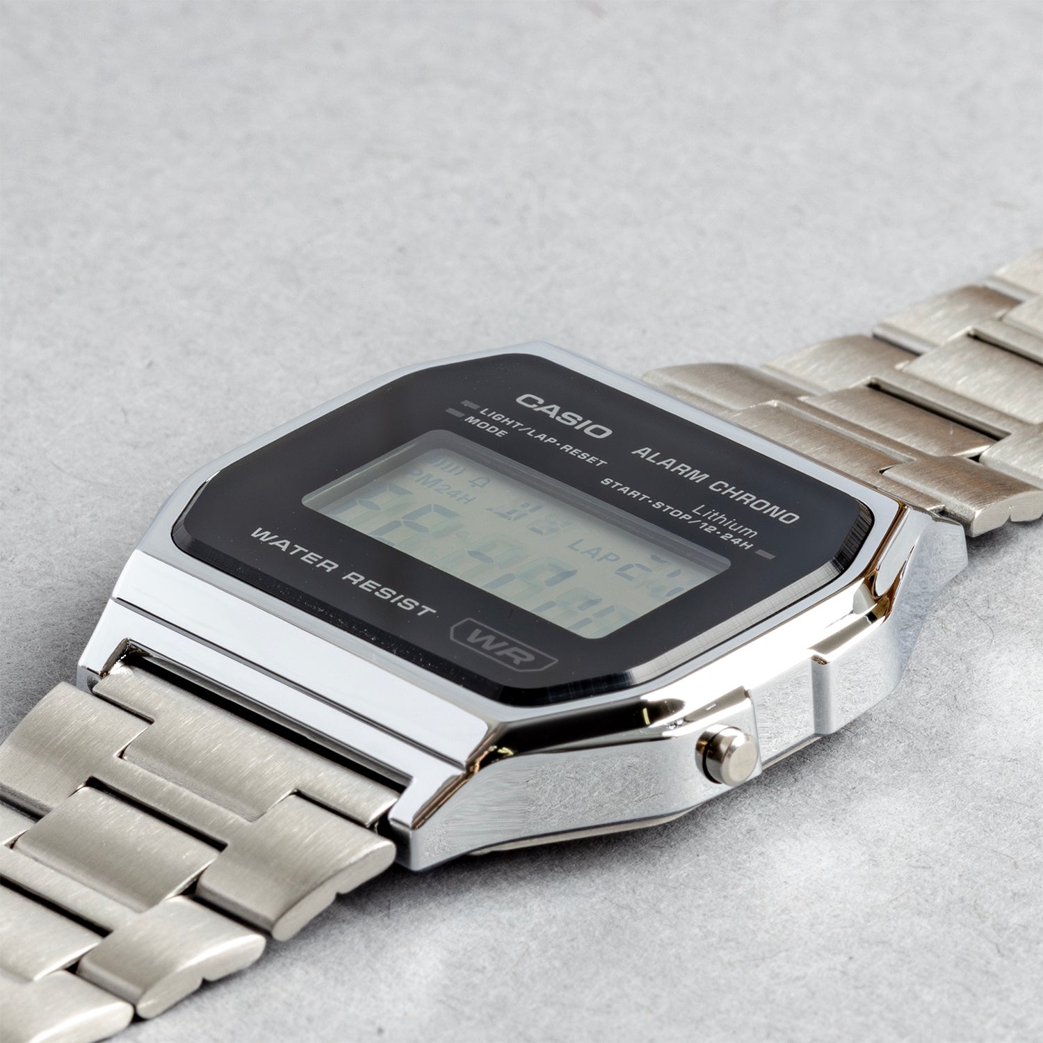 CASIO カシオ A158WEA-1 シルバー ブラック文字盤 デジタル メンズ 腕時計 斜め