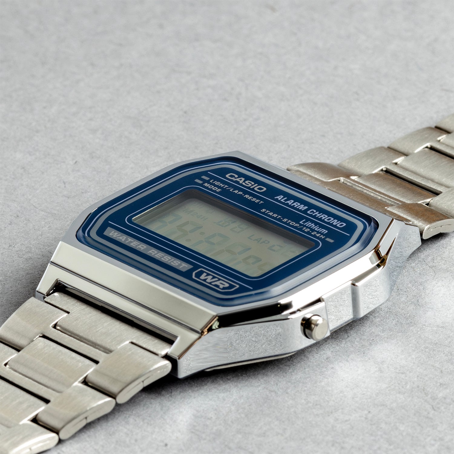 CASIO カシオ A158WEA-2 シルバー ブルー文字盤 デジタル メンズ 腕時計 斜め