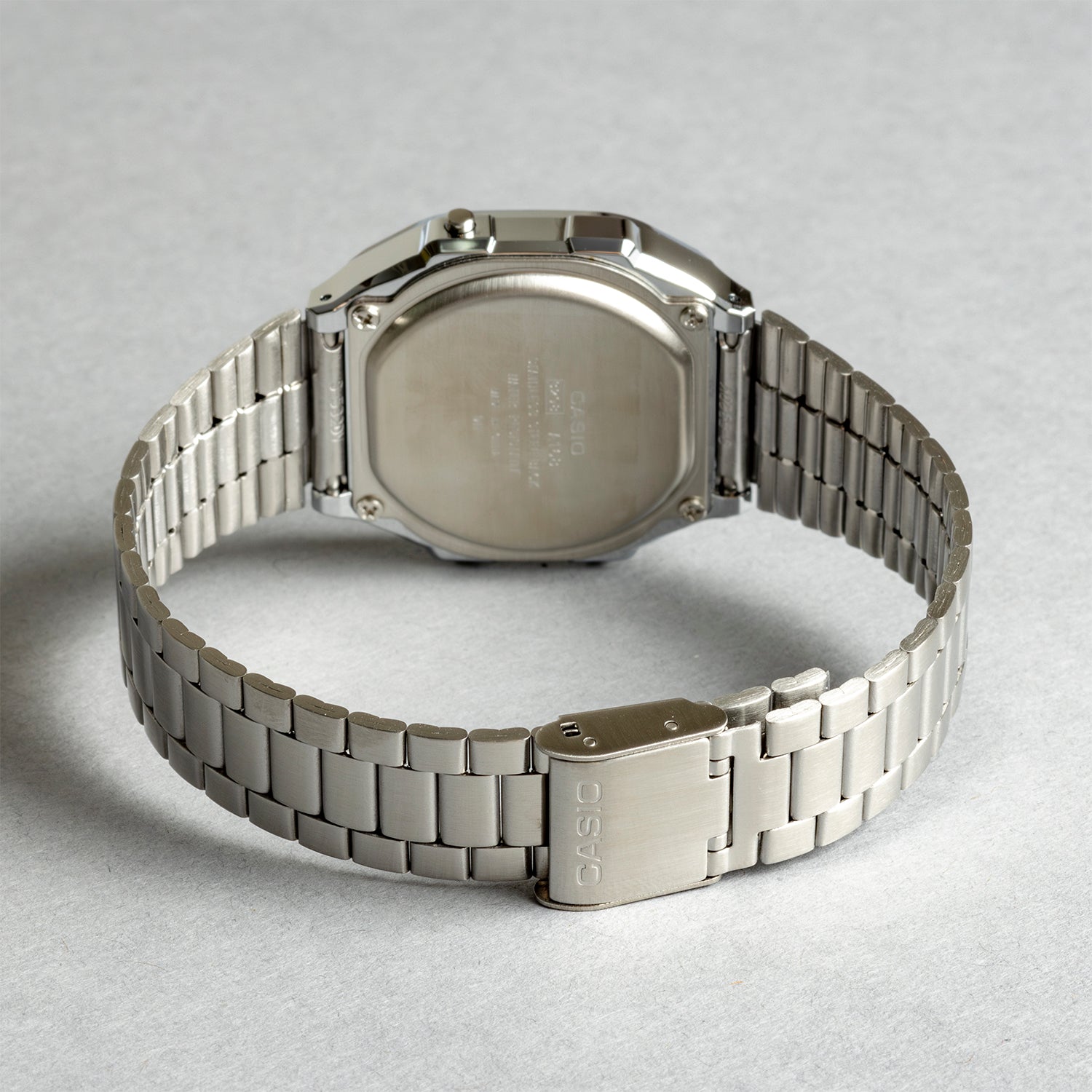 CASIO カシオ A168WA-1W シルバー ブラック文字盤 デジタル ユニセックス 腕時計