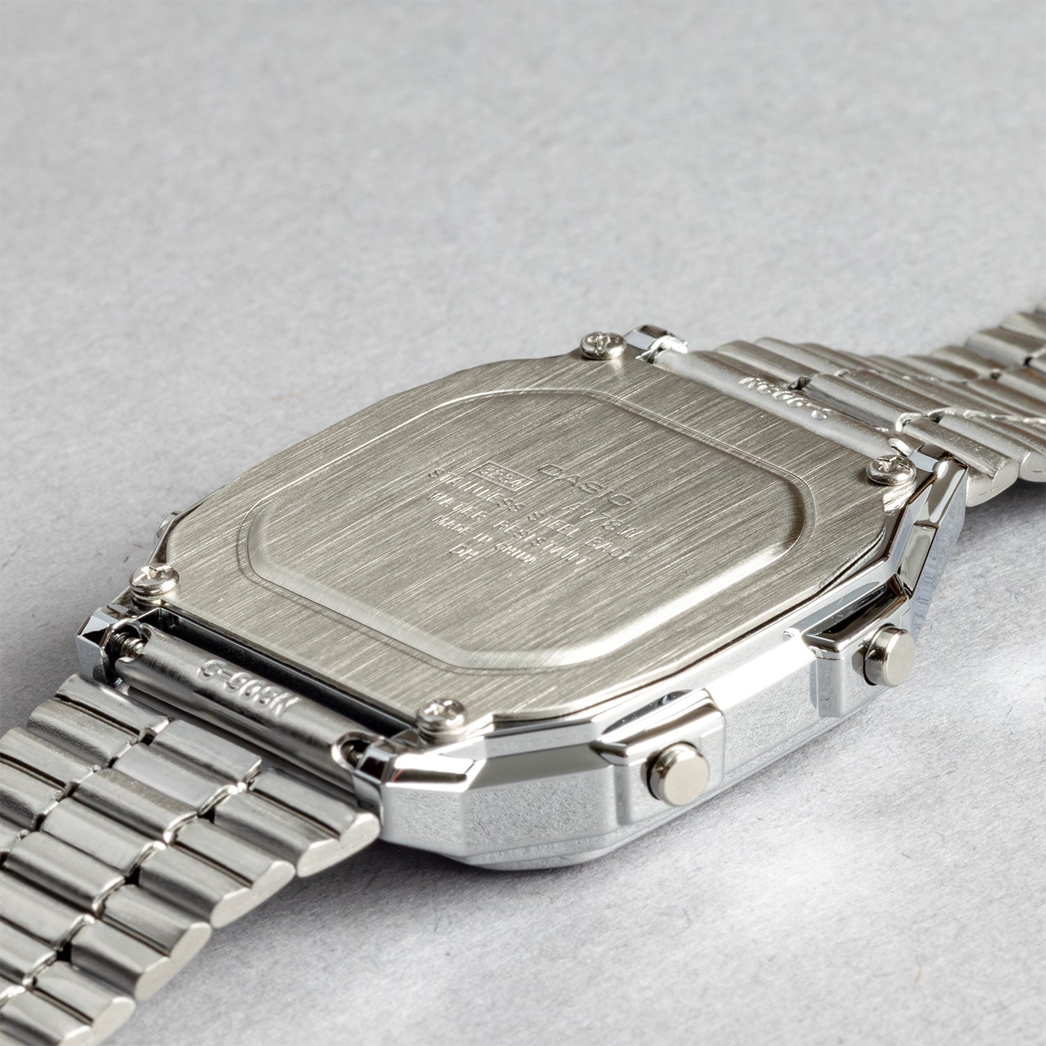 CASIO カシオ A178WA-1A シルバー ブラック文字盤 デジタル メンズ 腕時計 ケースバック