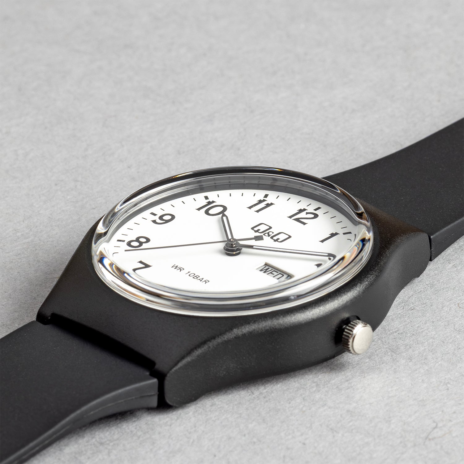 Q&Q キューアンドキュー A212J003Y ブラック ホワイト文字盤 アナログ メンズ 腕時計 斜め