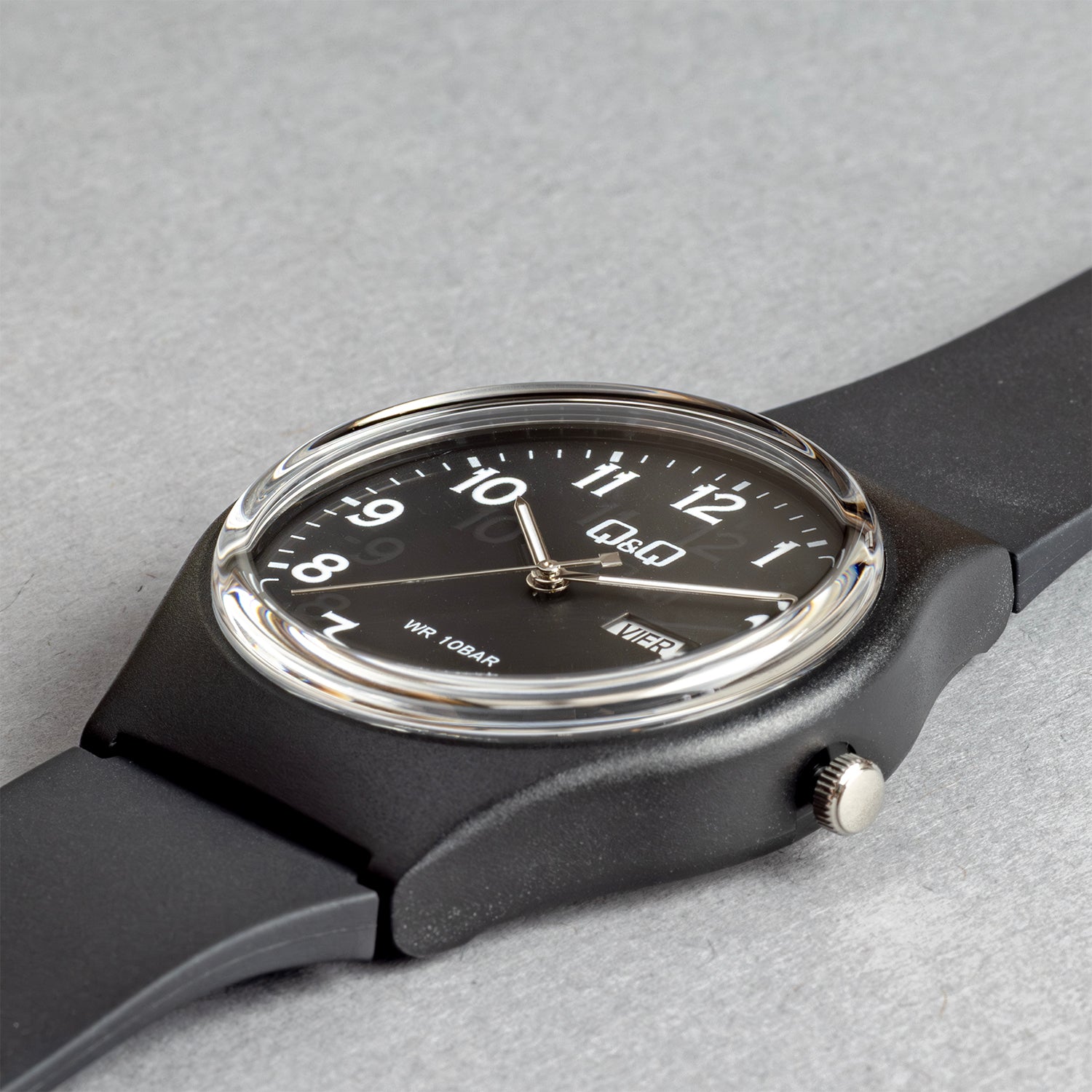 Q&Q キューアンドキュー A212J004Y ブラック ブラック文字盤 アナログ メンズ 腕時計 斜め