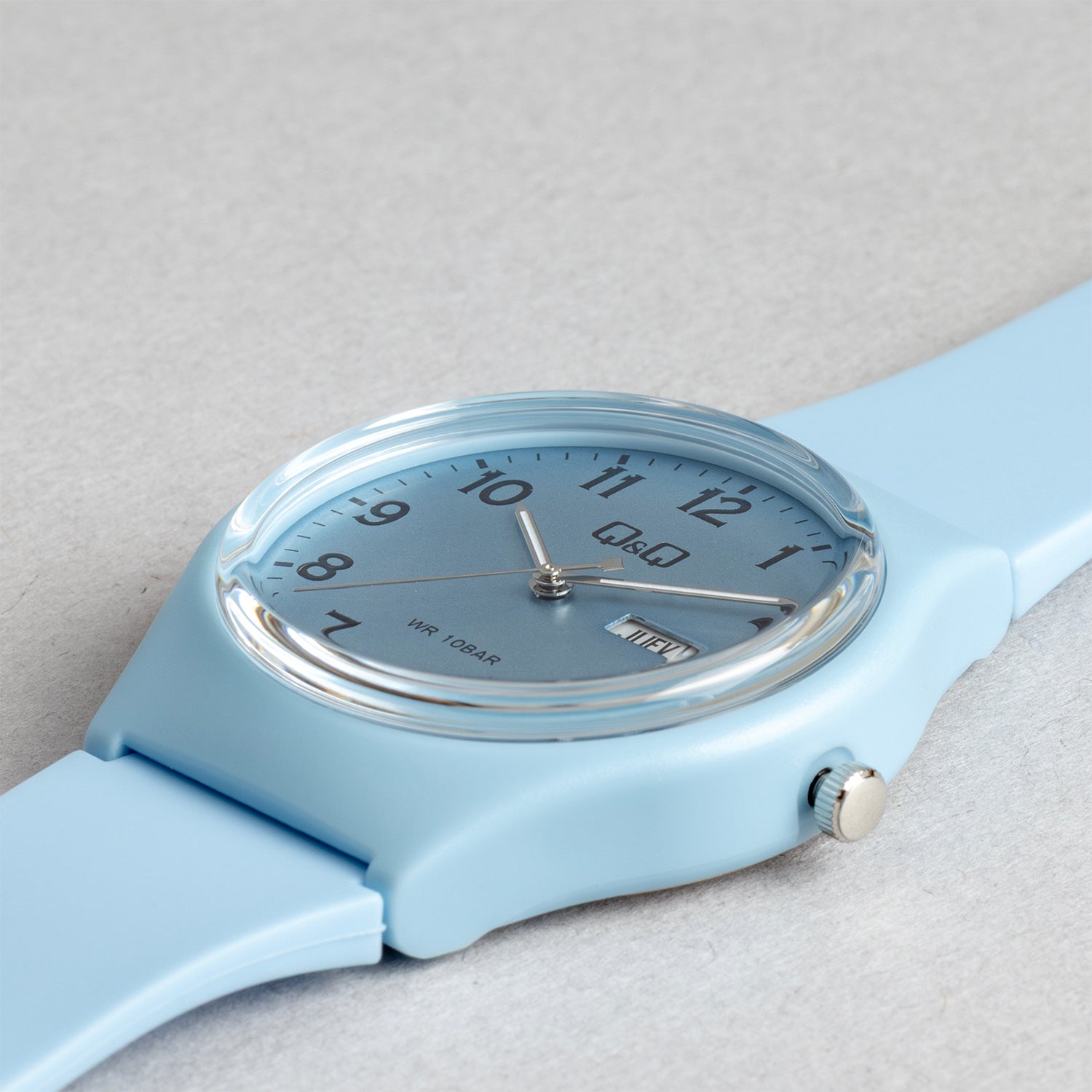 Q&Q キューアンドキュー A212J006Y ライトブルー ライトブルー文字盤 アナログ ユニセックス 腕時計 斜め