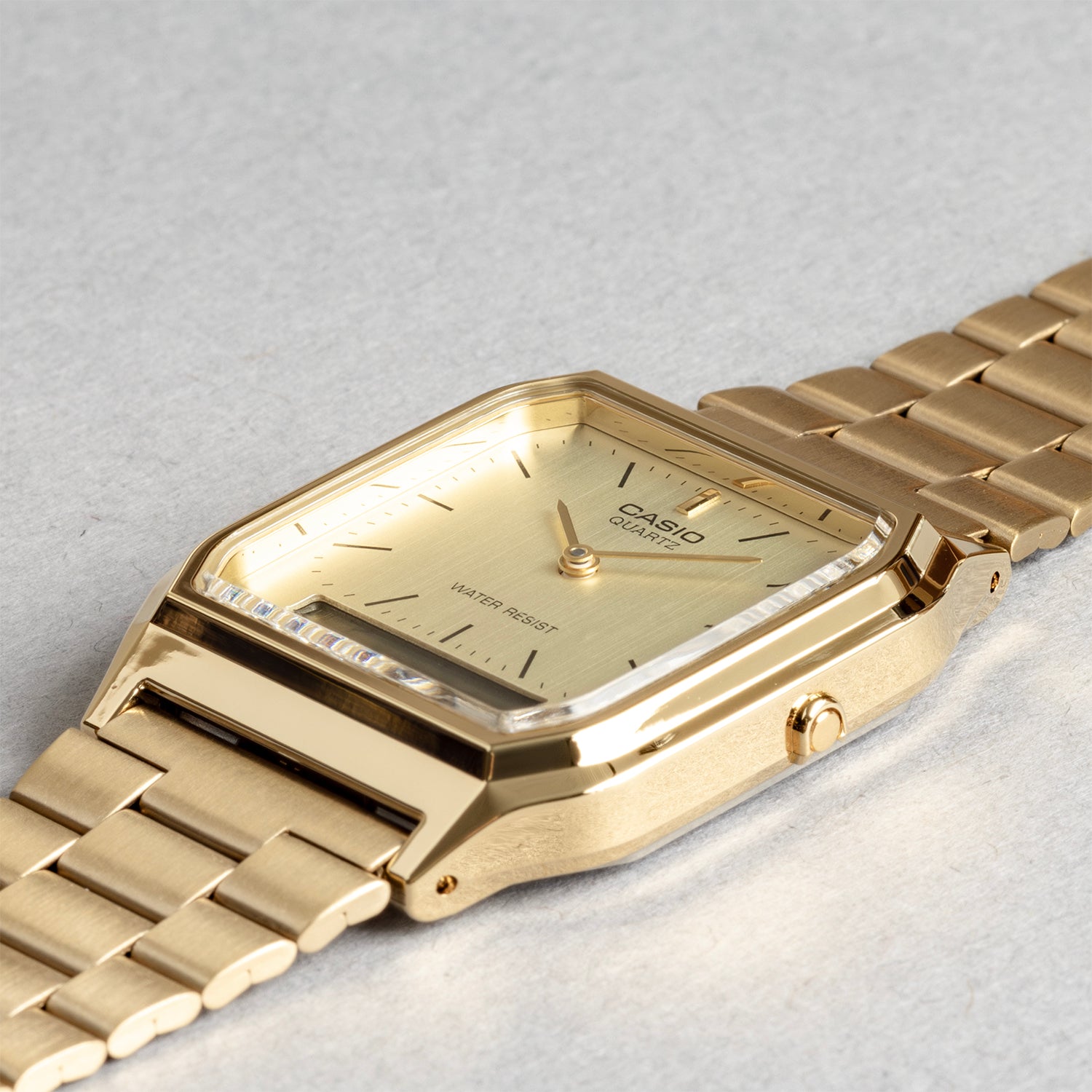 CASIO カシオ AQ-230GA-9D ゴールド ゴールド文字盤 アナデジ メンズ 腕時計 斜め