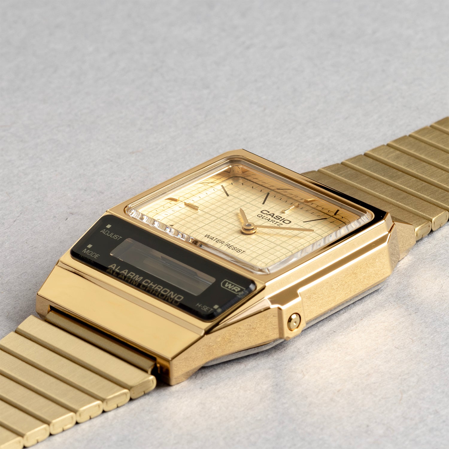 CASIO カシオ AQ-800EG-9A ゴールド ゴールド文字盤 アナデジ メンズ 腕時計 斜め