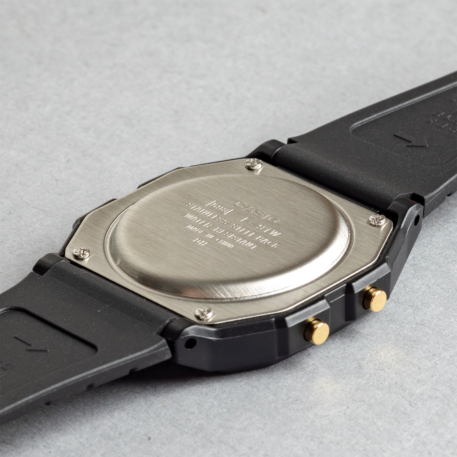 CASIO カシオ F-91WG-9 ブラック ゴールド文字盤 デジタル メンズ 腕時計 ケースバック