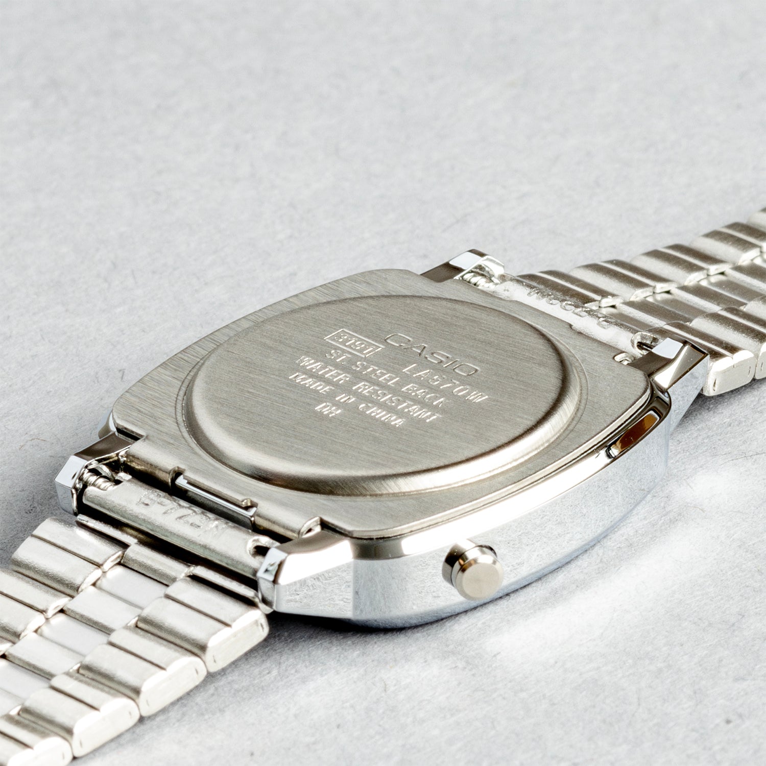 CASIO カシオ LA670WA シルバー ブラック文字盤 デジタル レディース 腕時計