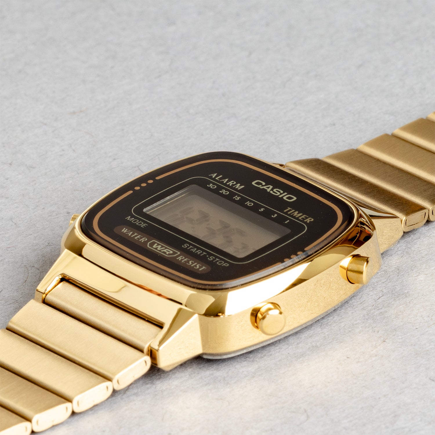 CASIO カシオ LA670WGA-1 ゴールド ブラック文字盤 デジタル レディース 腕時計 斜め