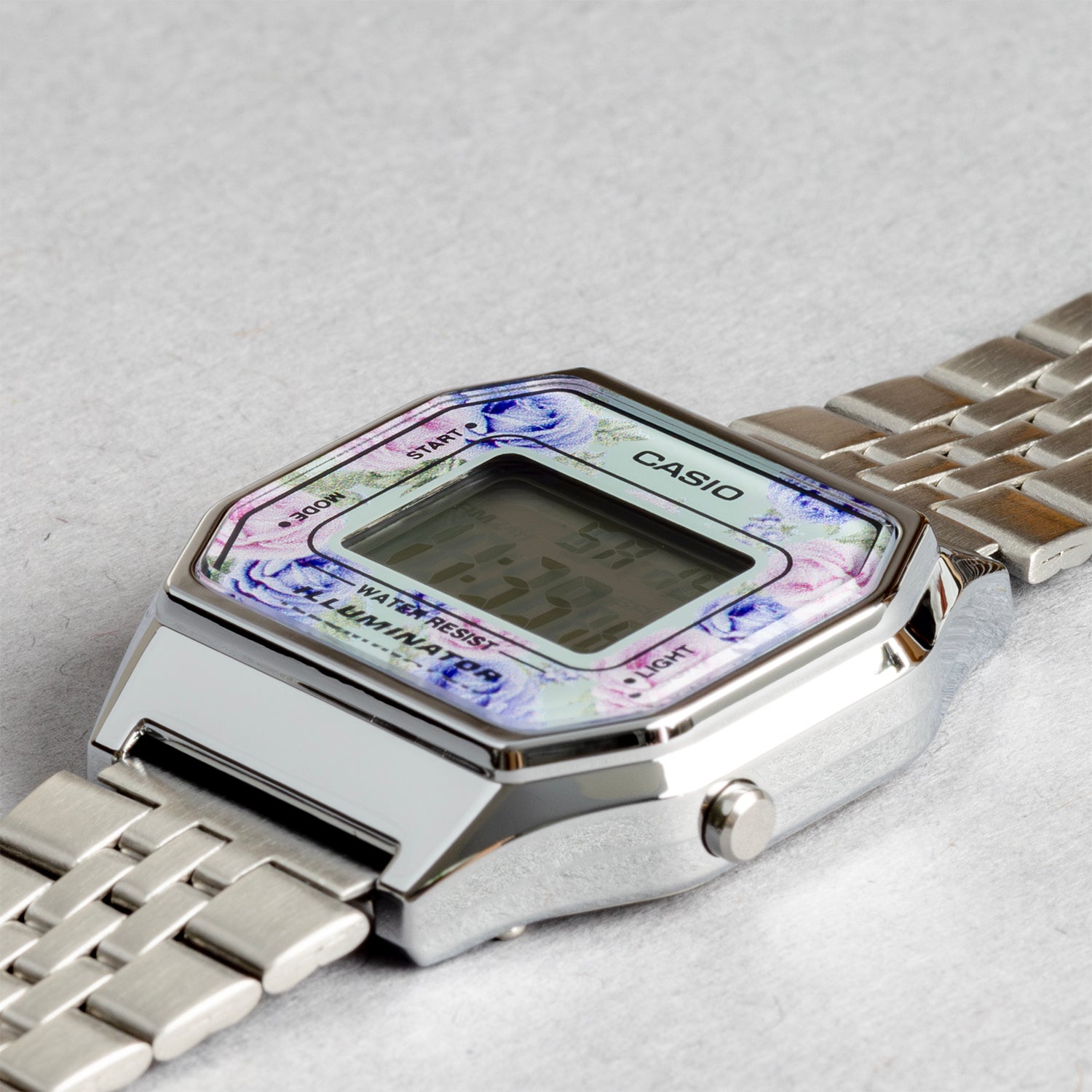 CASIO カシオ LA680WA-2C シルバー フローラル文字盤 デジタル レディース 腕時計 斜め