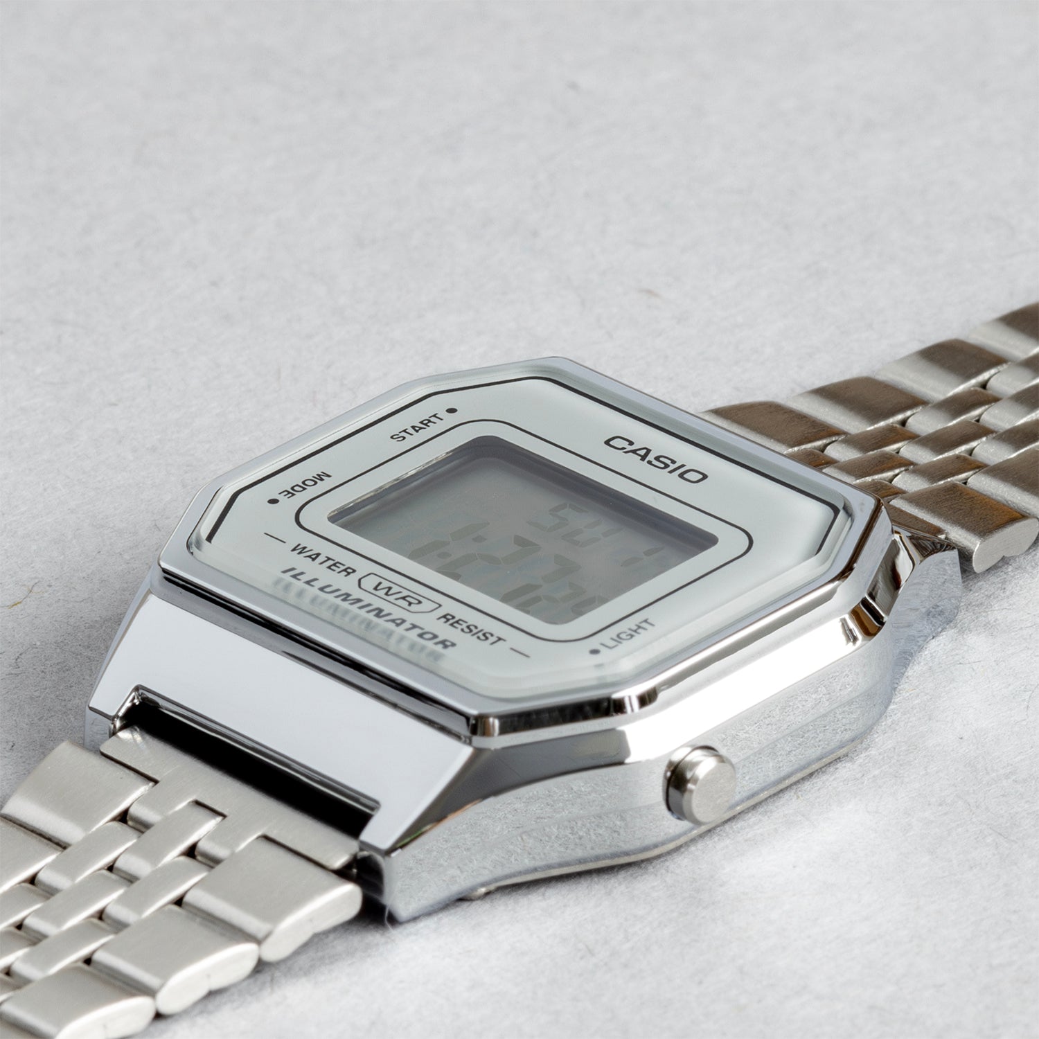 CASIO カシオ LA680WA-7 シルバー グレー文字盤 デジタル レディース 腕時計 斜め