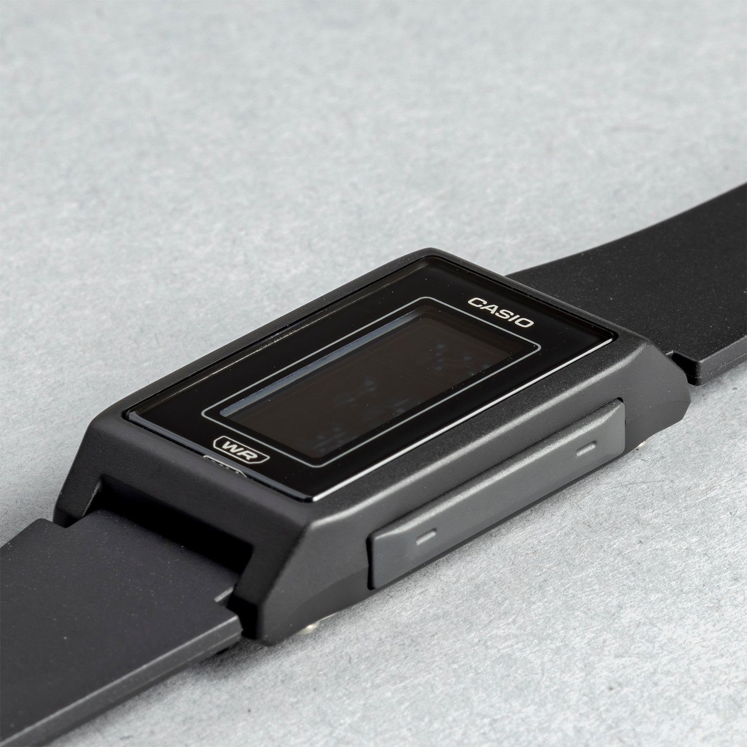 CASIO カシオ LF-10WH-1 ブラック ブラック文字盤 デジタル レディース 腕時計 斜め