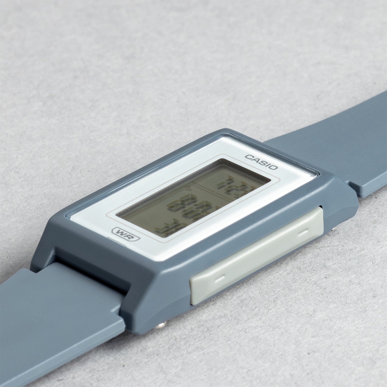 CASIO カシオ LF-10WH-2 ブルー ブルー文字盤 デジタル レディース 腕時計 斜め