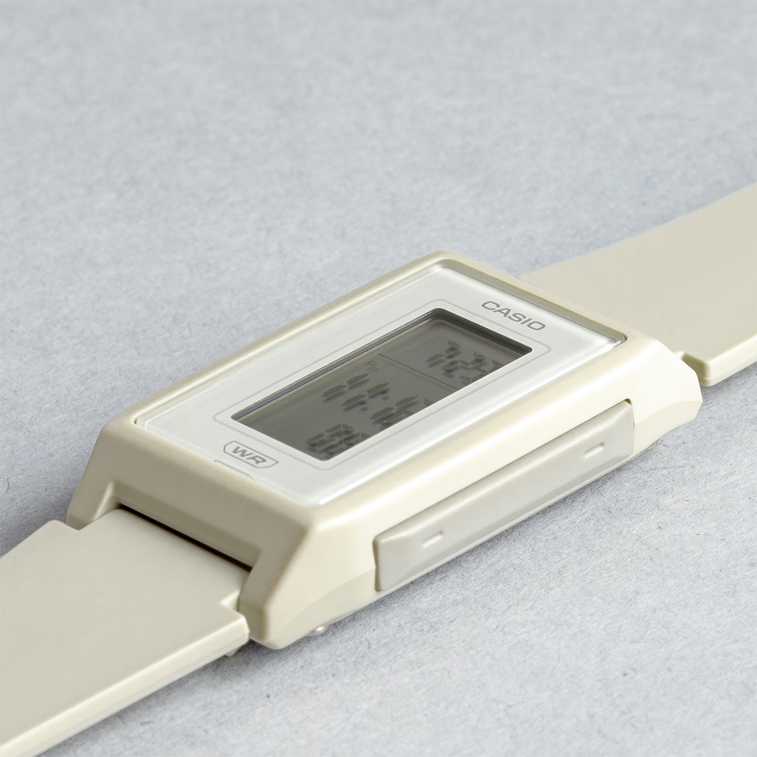 CASIO カシオ LF-10WH-8 ベージュ ホワイト文字盤 デジタル レディース 腕時計 斜め