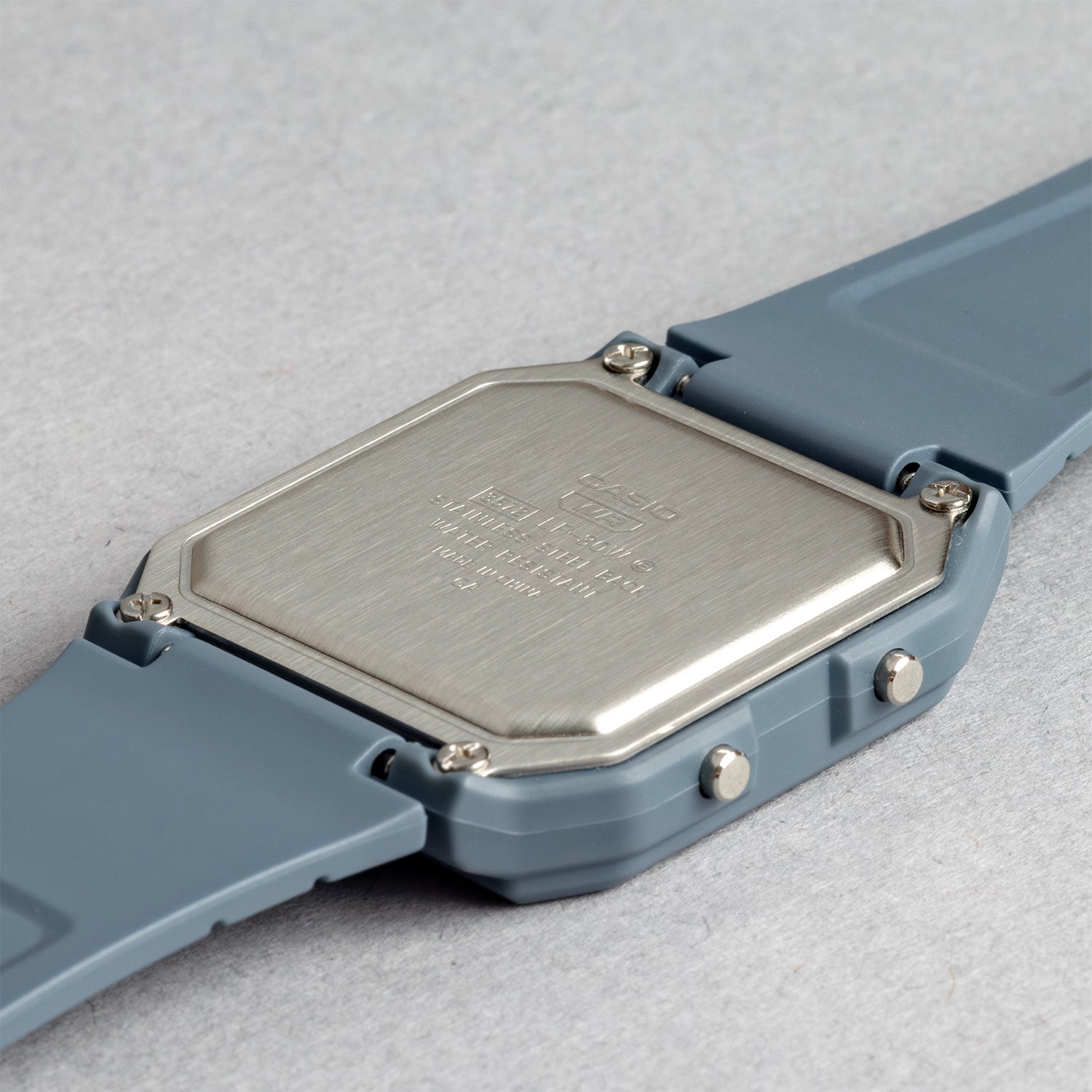 CASIO カシオ LF-30W-2A ブルー ブラック文字盤 デジタル レディース 腕時計 ケースバック