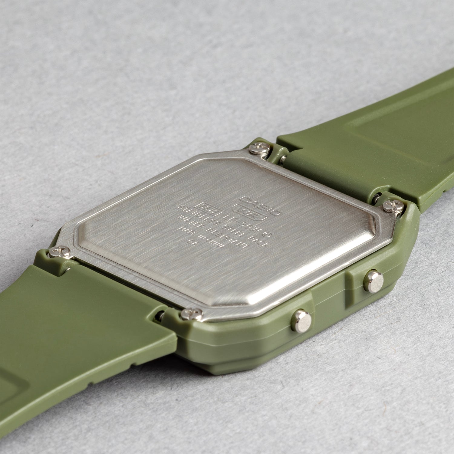 CASIO カシオ LF-30W-3A グリーン ブラック文字盤 デジタル レディース 腕時計 ケースバック