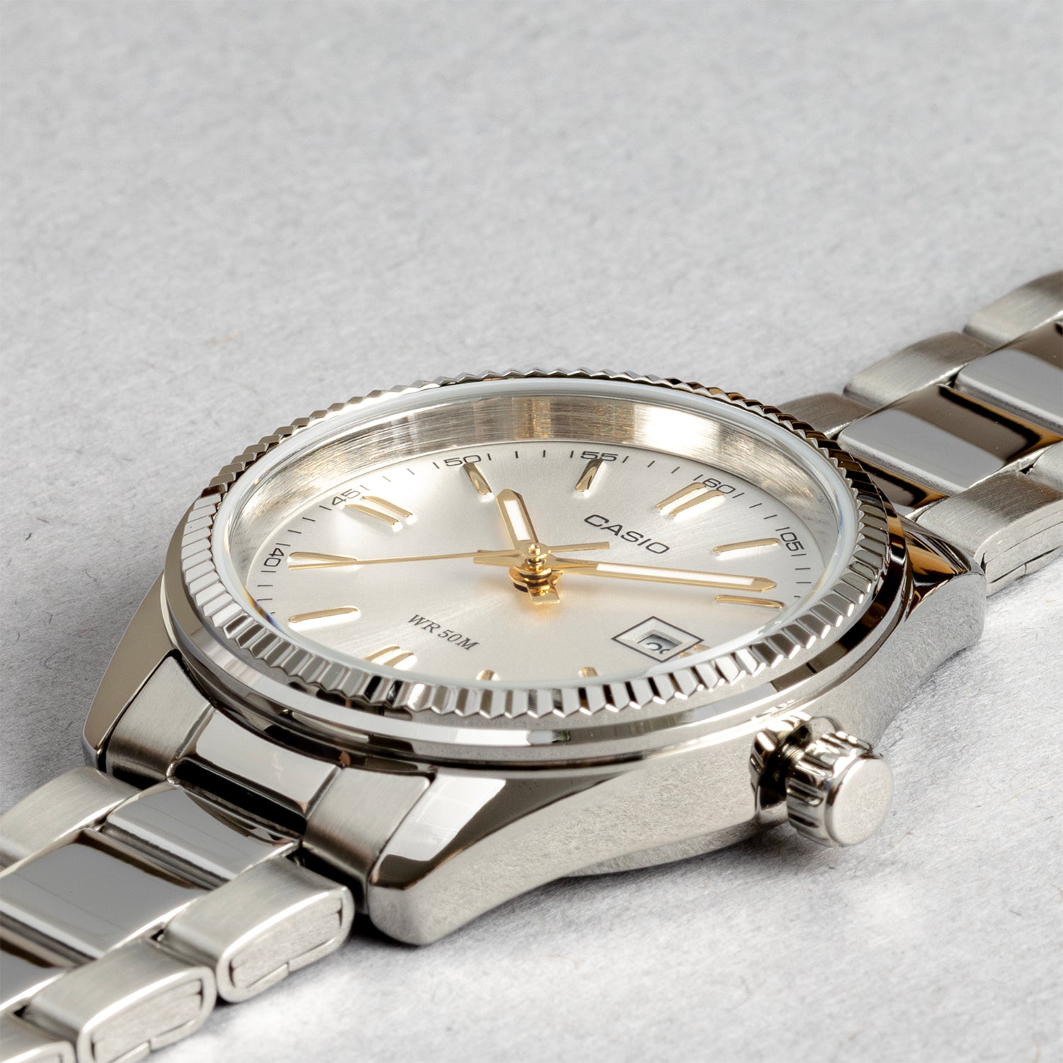 CASIO カシオ LTP-1302D-7A2 シルバー シルバー文字盤 アナログ レディース 腕時計 斜め