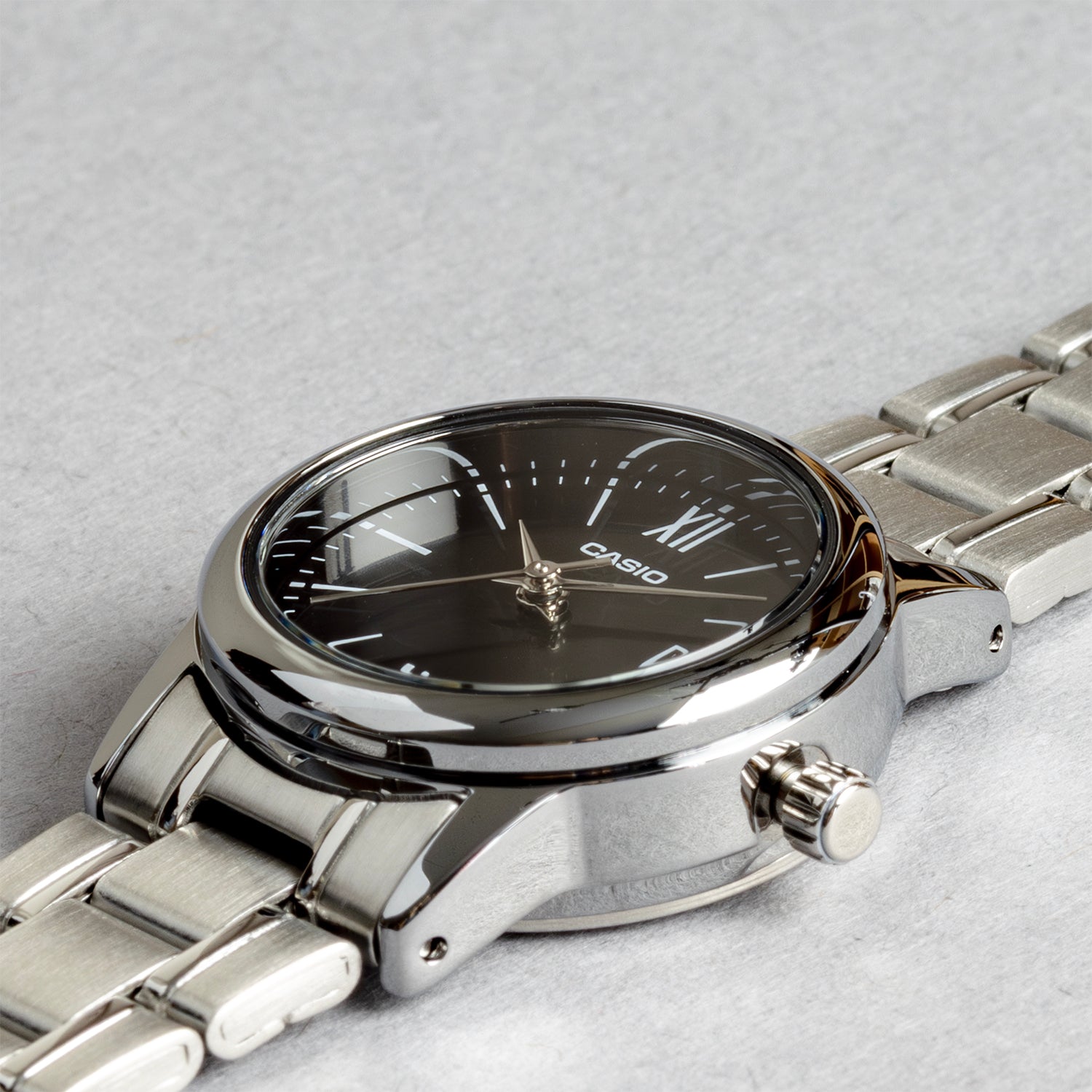 CASIO カシオ LTP-V002D-1B3 シルバー ブラック文字盤 アナログ レディース 腕時計 斜め