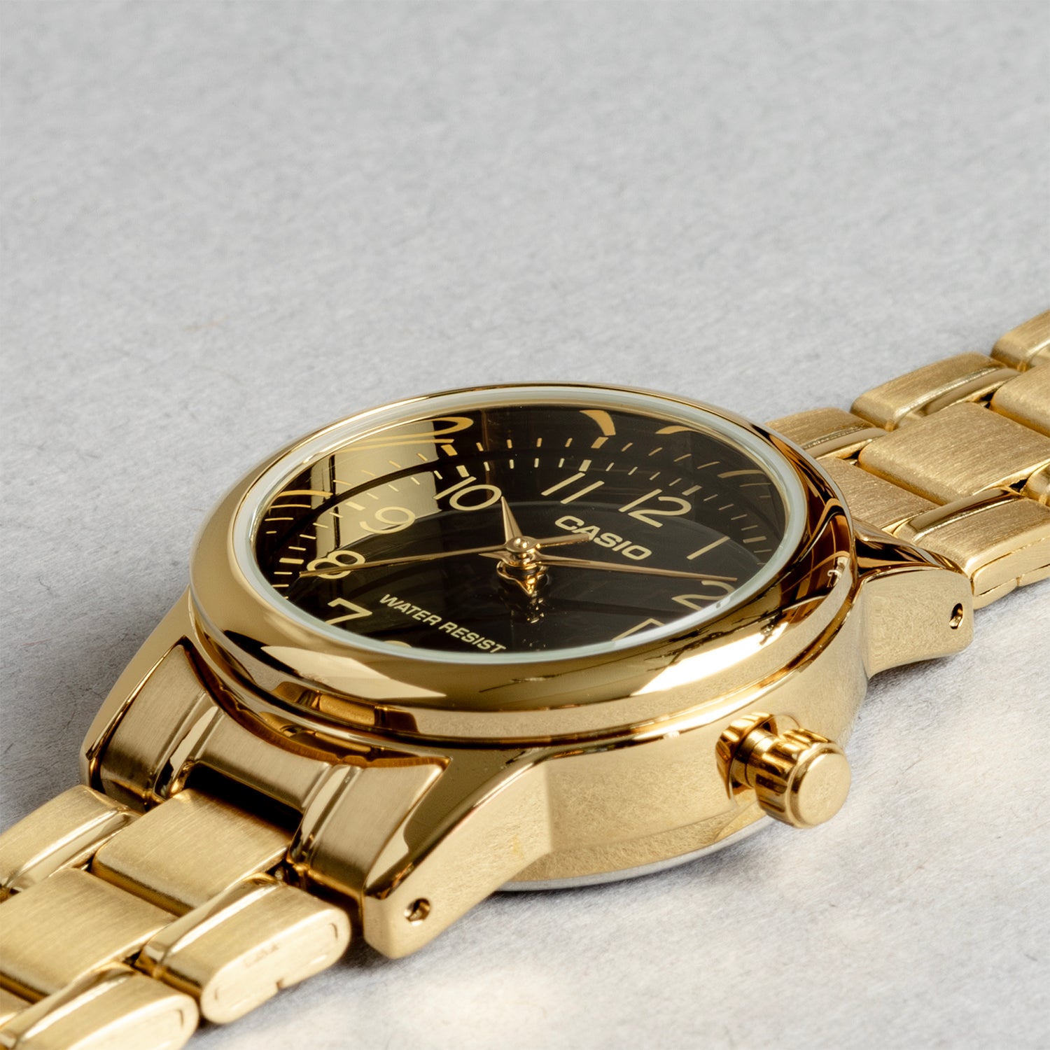 CASIO カシオ LTP-V002G-1B ゴールド ブラック文字盤 アナログ レディース 腕時計 斜め