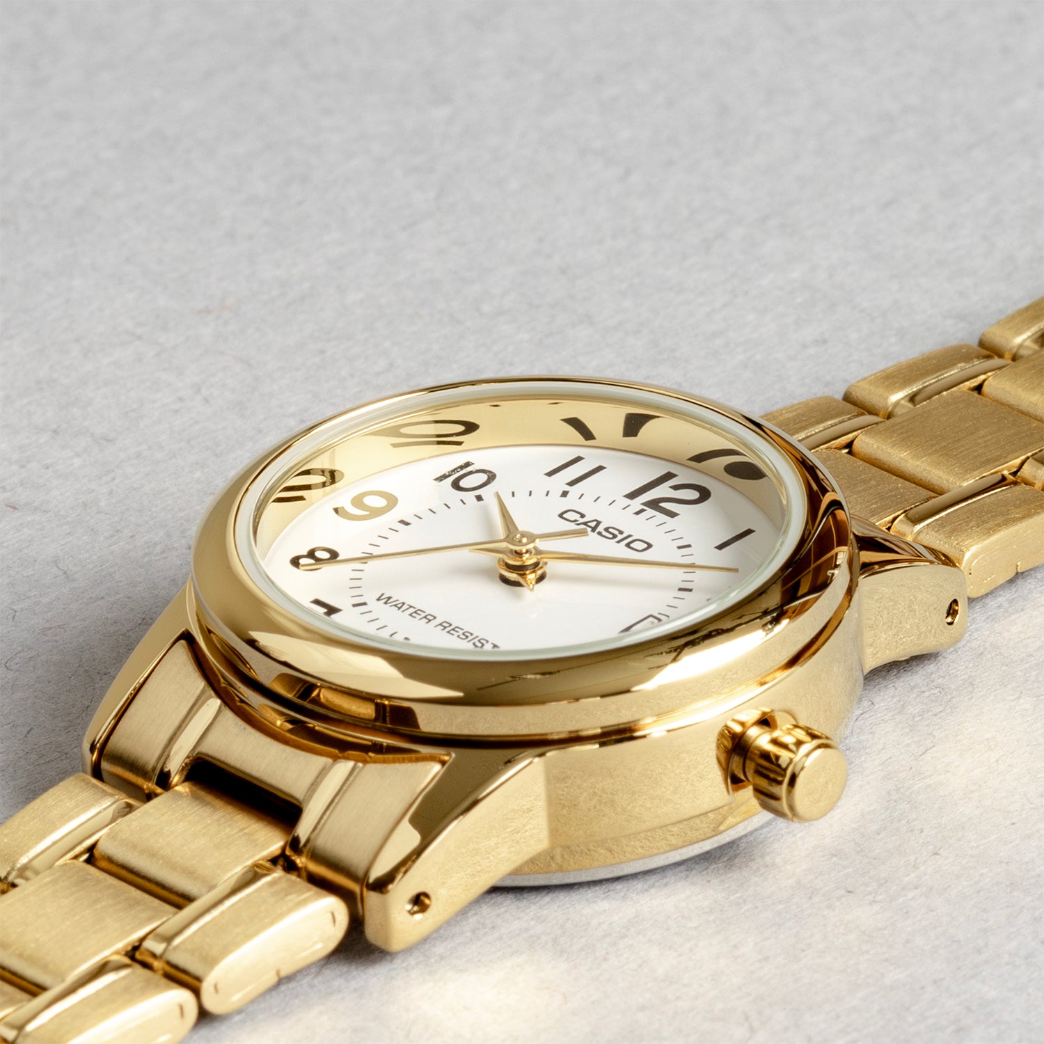 CASIO カシオ LTP-V002G-7B ゴールド ホワイト文字盤 アナログ レディース 腕時計 斜め