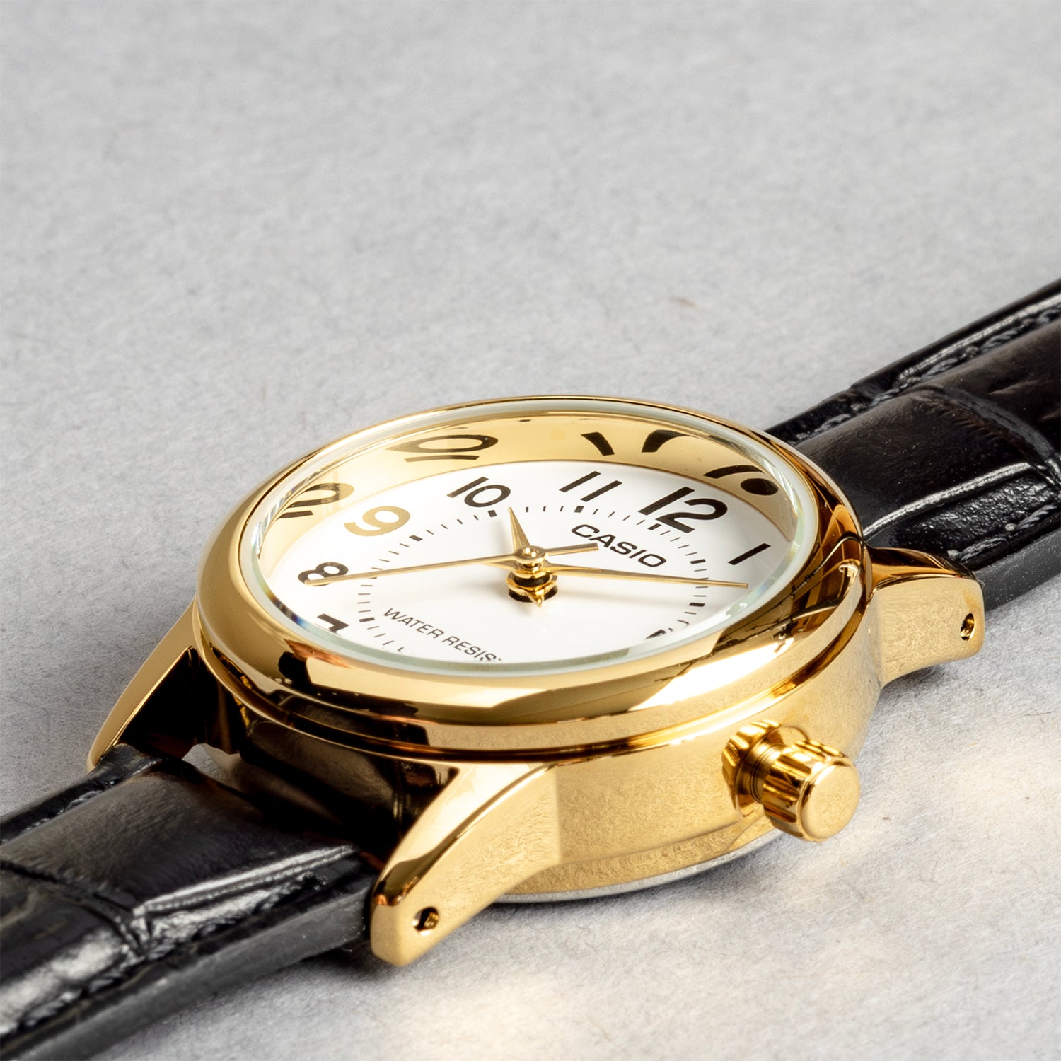 CASIO カシオ LTP-V002GL-7B ブラック ホワイト文字盤 アナログ レディース 腕時計 斜め