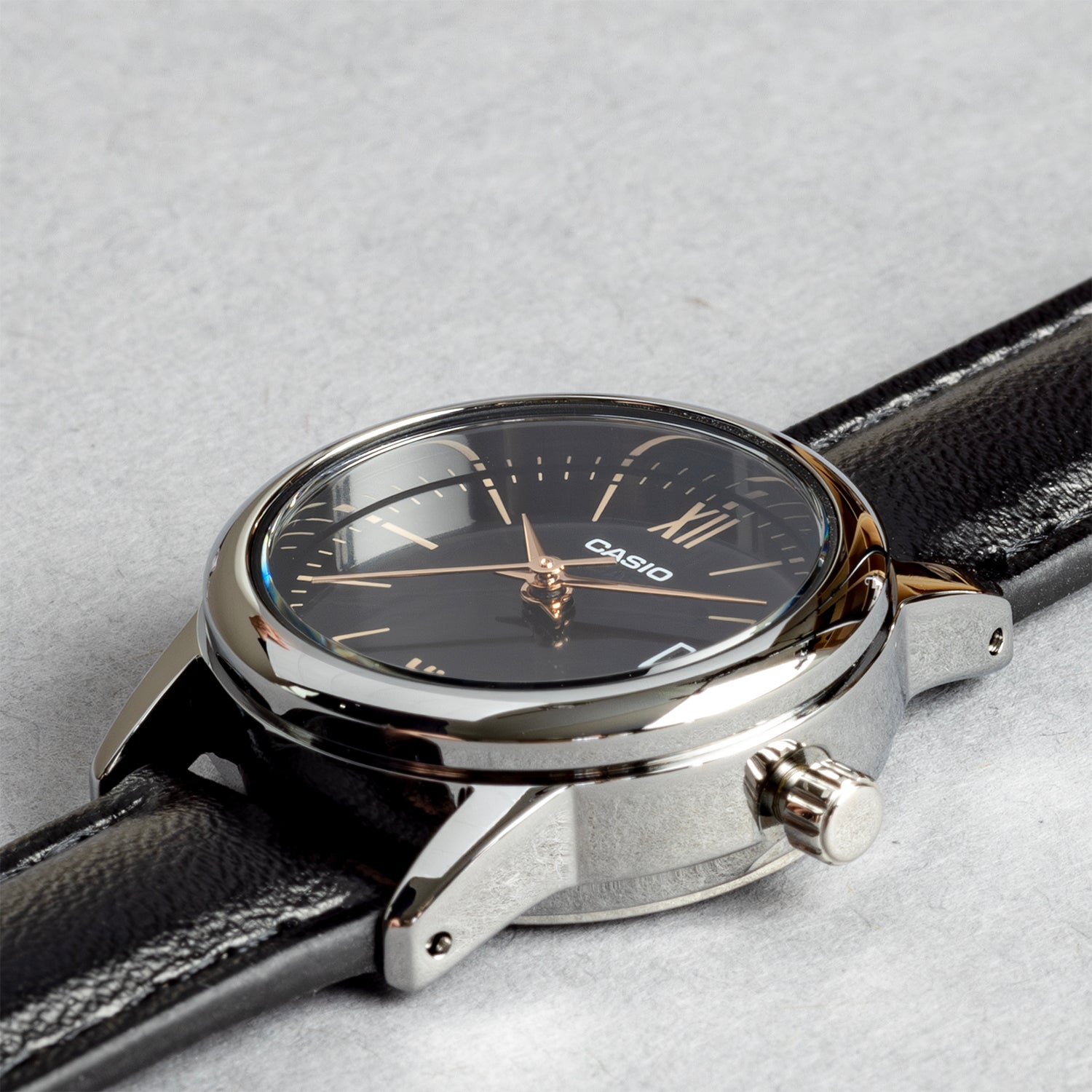 CASIO カシオ LTP-V002L-1B3 ブラック ブラック文字盤 アナログ レディース 腕時計 斜め