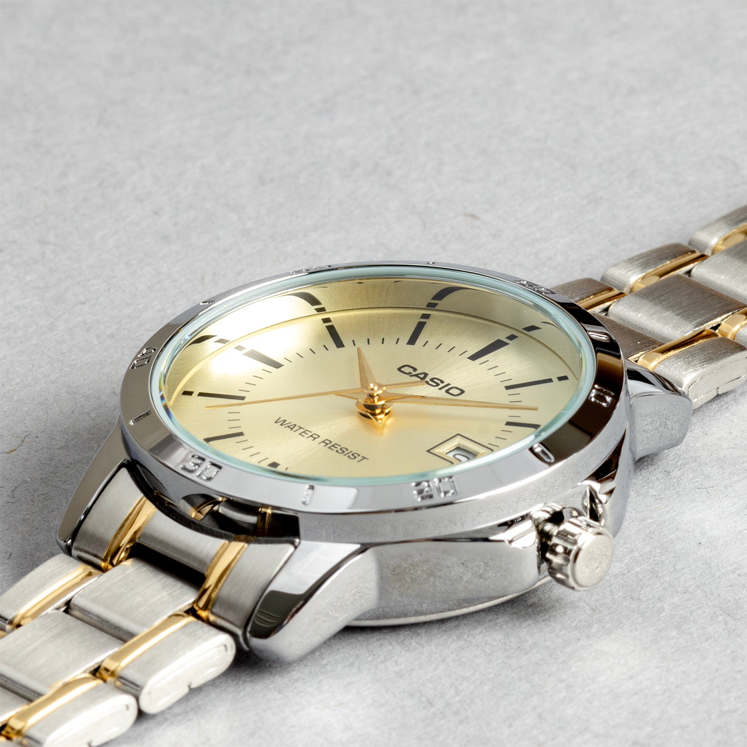 CASIO カシオ LTP-V004SG-9A シルバー×ゴールド シャンパン文字盤 アナログ レディース 腕時計