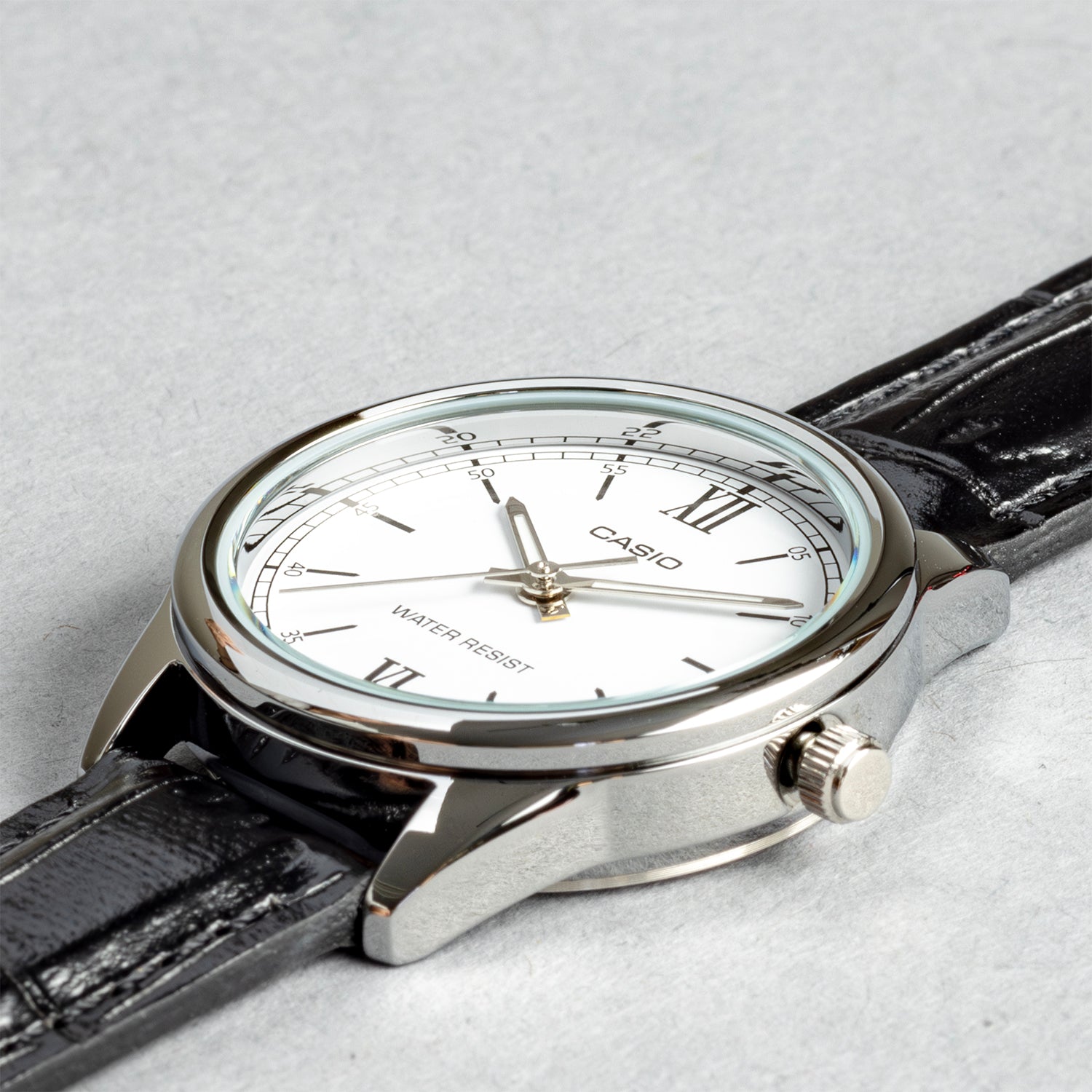 CASIO カシオ LTP-V005L-7B2 ブラック ホワイト文字盤 アナログ レディース 腕時計