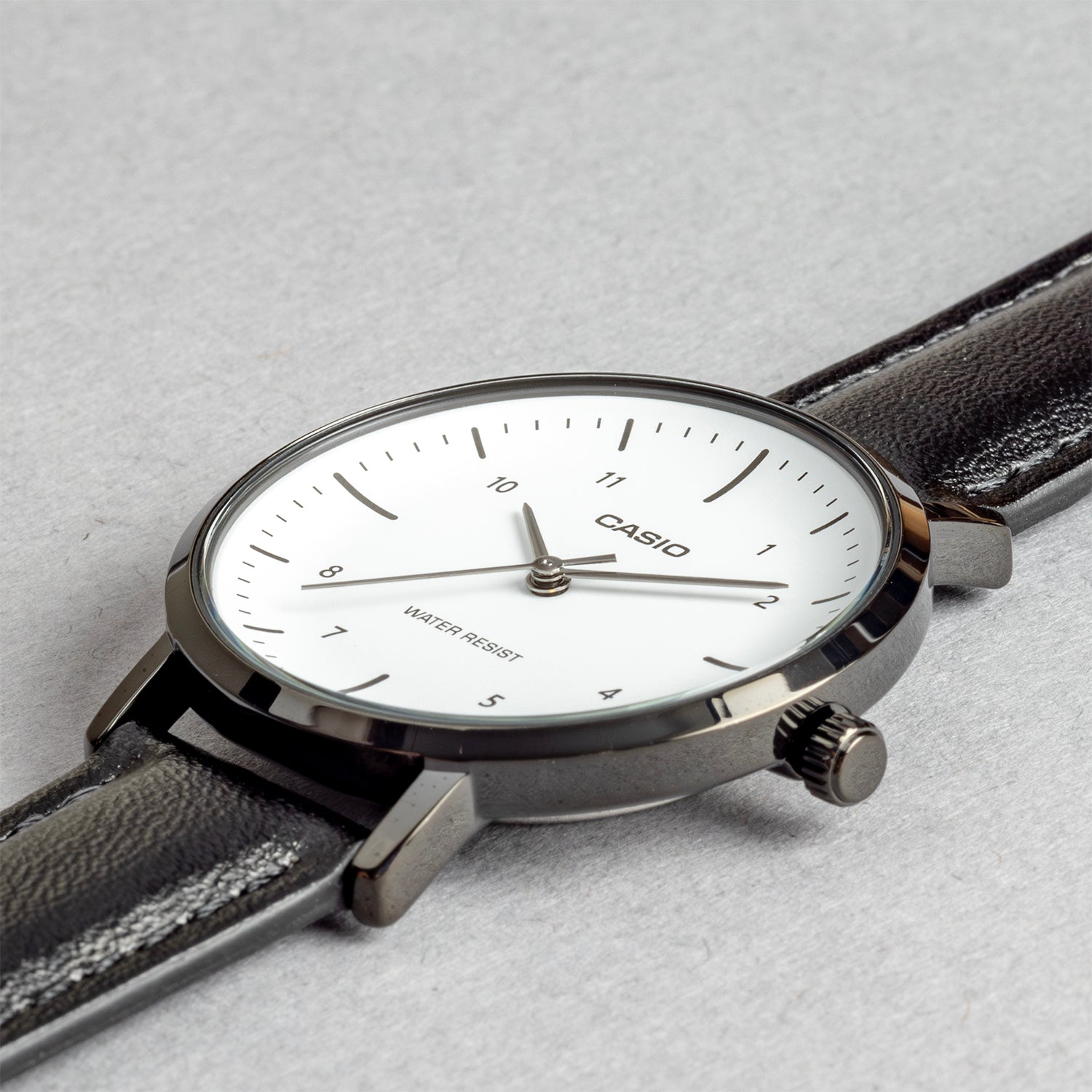 CASIO カシオ LTP-VT03BL-7B ブラック ホワイト文字盤 アナログ レディース 腕時計 斜め