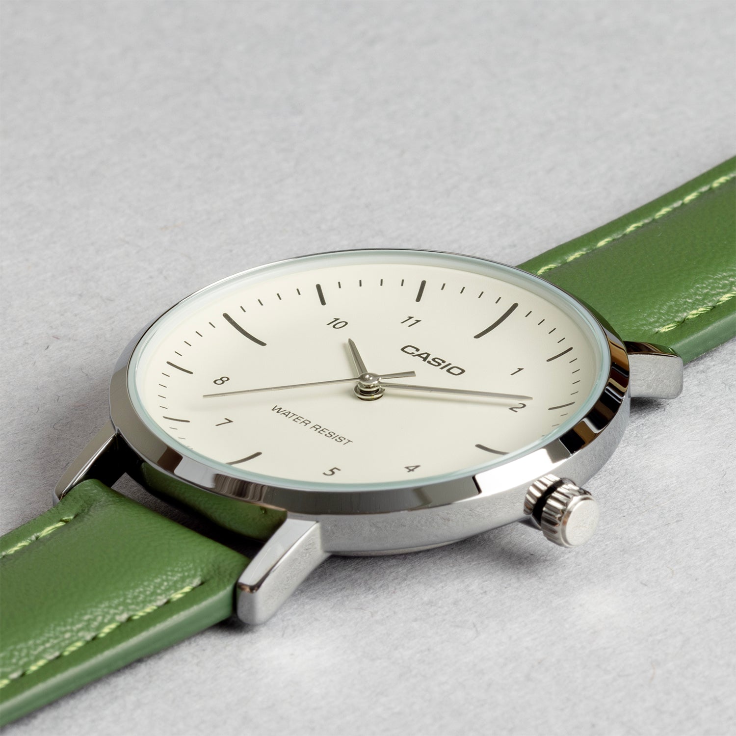 CASIO カシオ LTP-VT03L-3B グリーン ベージュ文字盤 アナログ レディース 腕時計 斜め