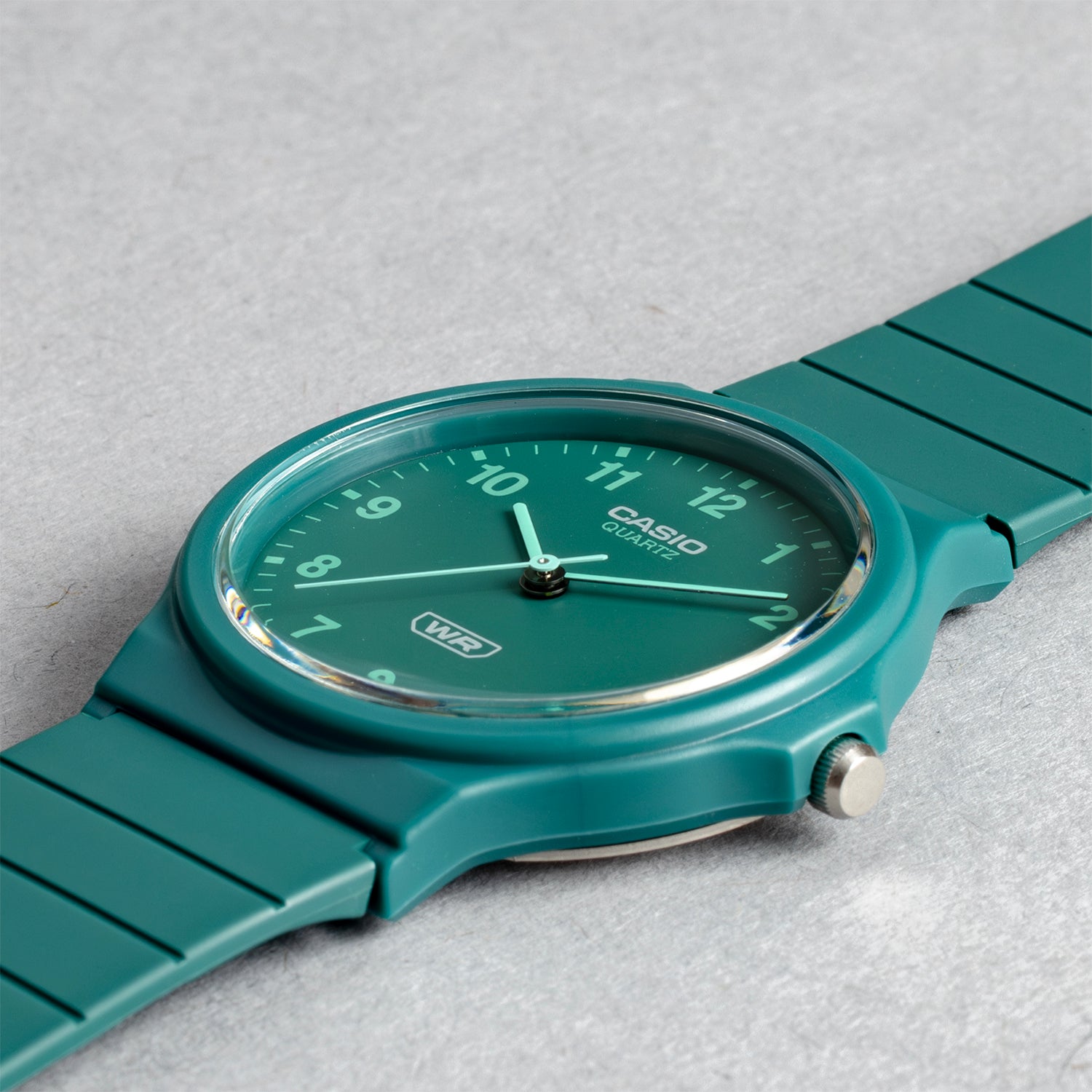 Casio Standard Mens MQ-24B. 腕時計 mq-24b-3b_2