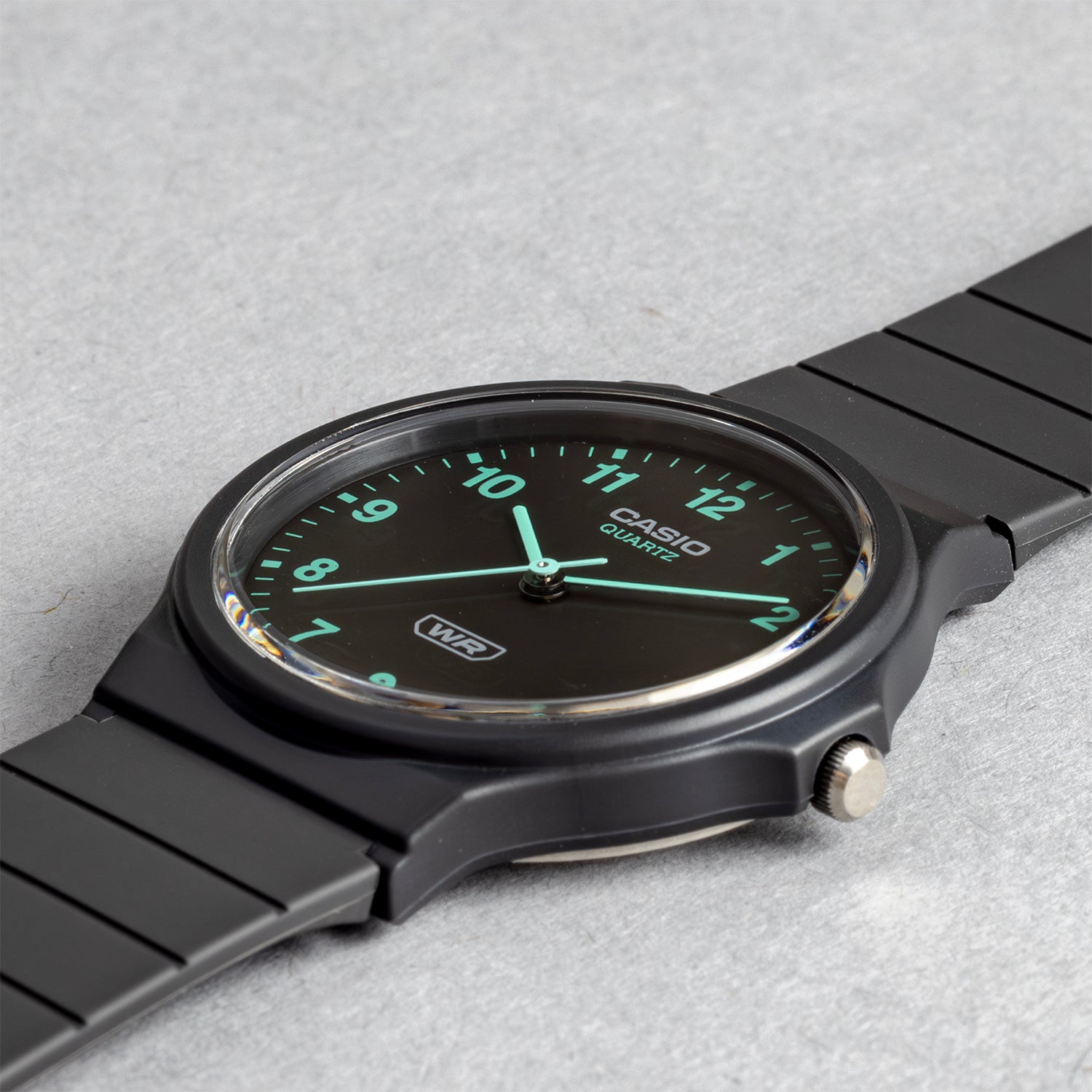 Casio Standard Mens MQ-24B. 腕時計 mq-24b-8b_2