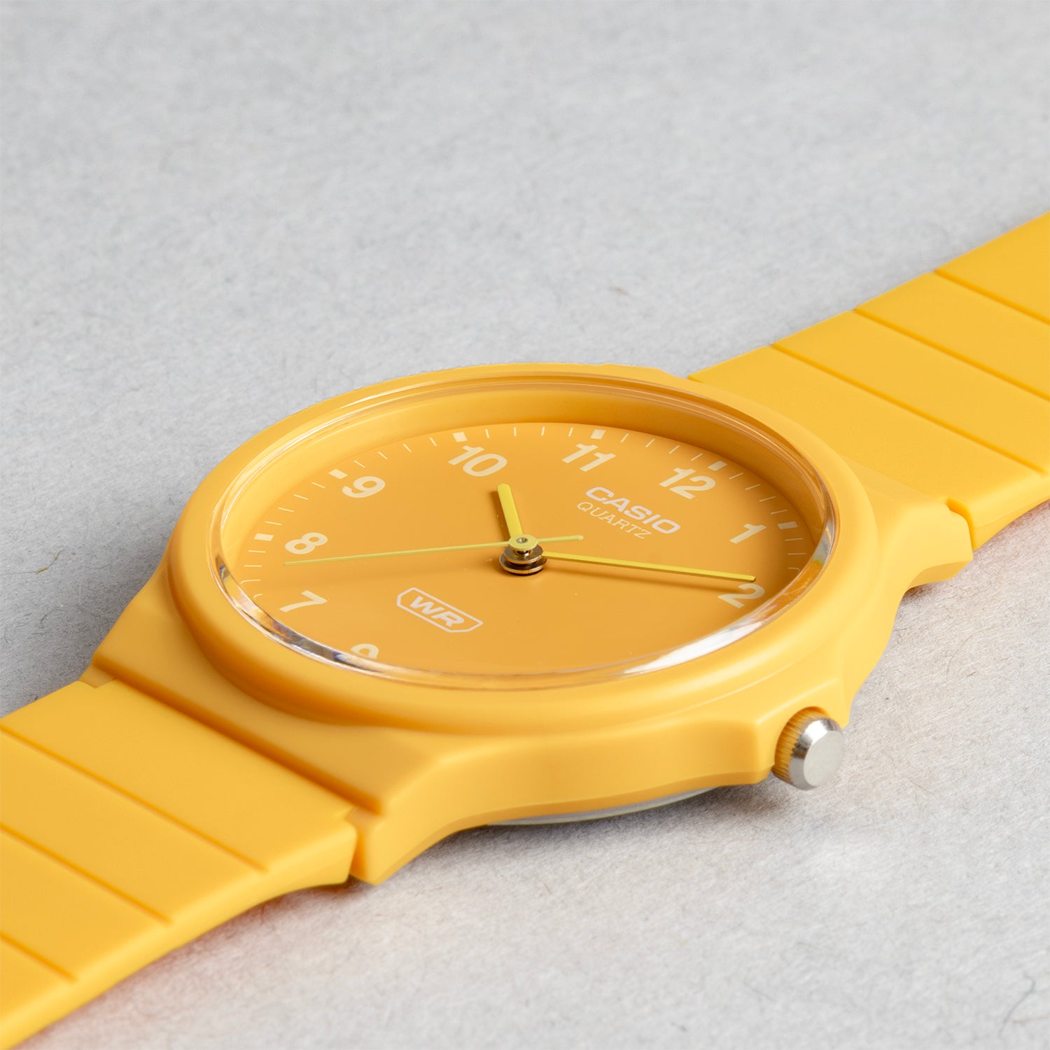 Casio Standard Mens MQ-24B. 腕時計 mq-24b-9b_2