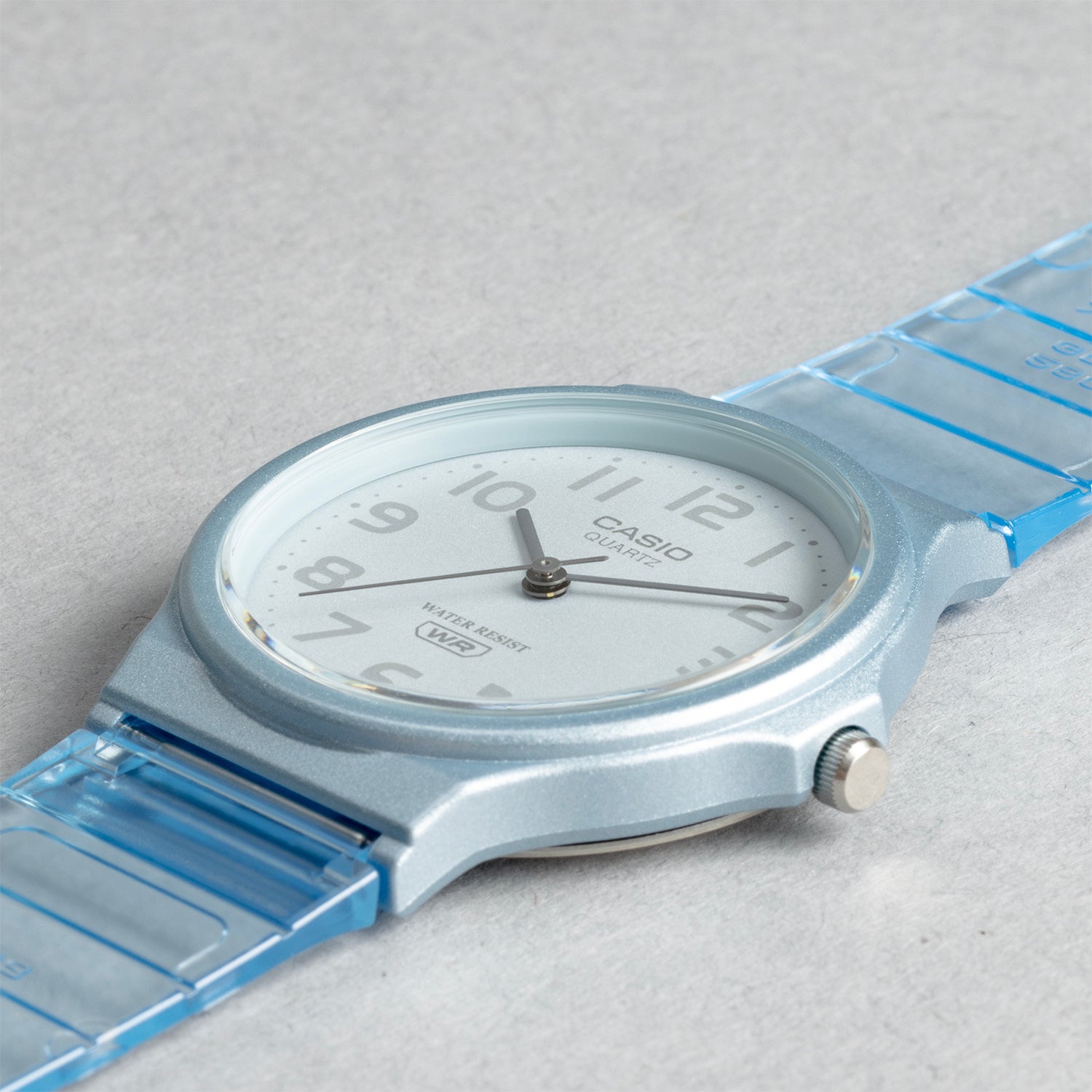 CASIO カシオ MQ-24S-2B ブルー ブルー文字盤 アナログ ユニセックス 腕時計 斜め