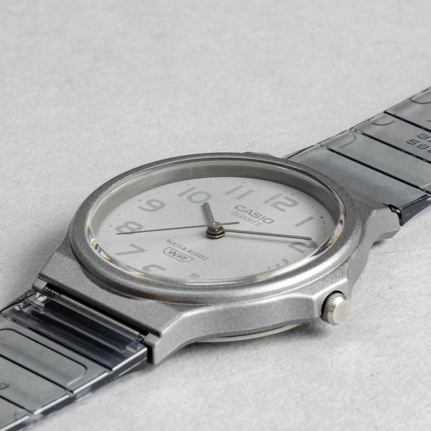 CASIO カシオ MQ-24S-8B グレー グレー文字盤 アナログ ユニセックス 腕時計 斜め