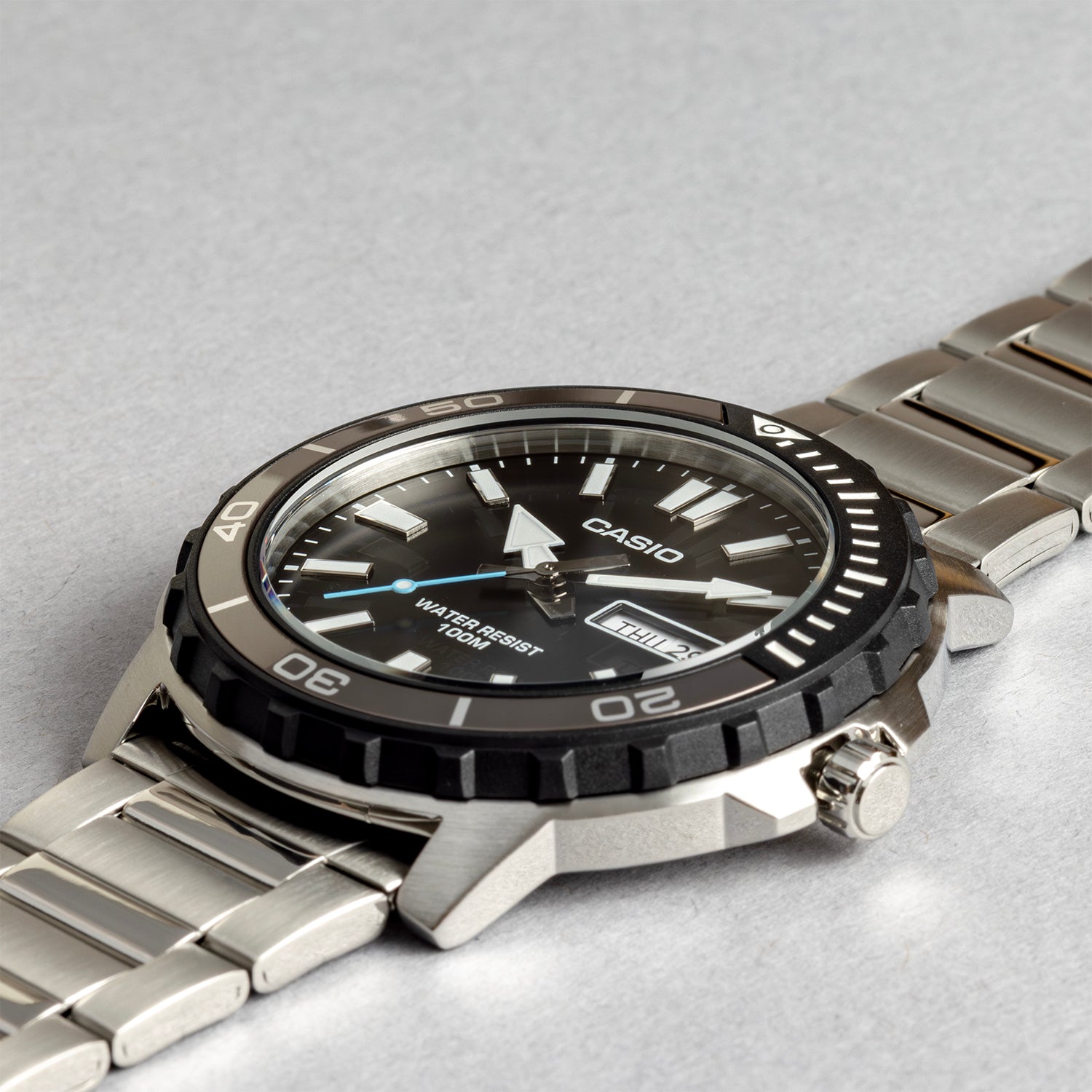 CASIO カシオ MTD-125D-1A3 シルバー ブラック文字盤 アナログ メンズ 腕時計 斜め