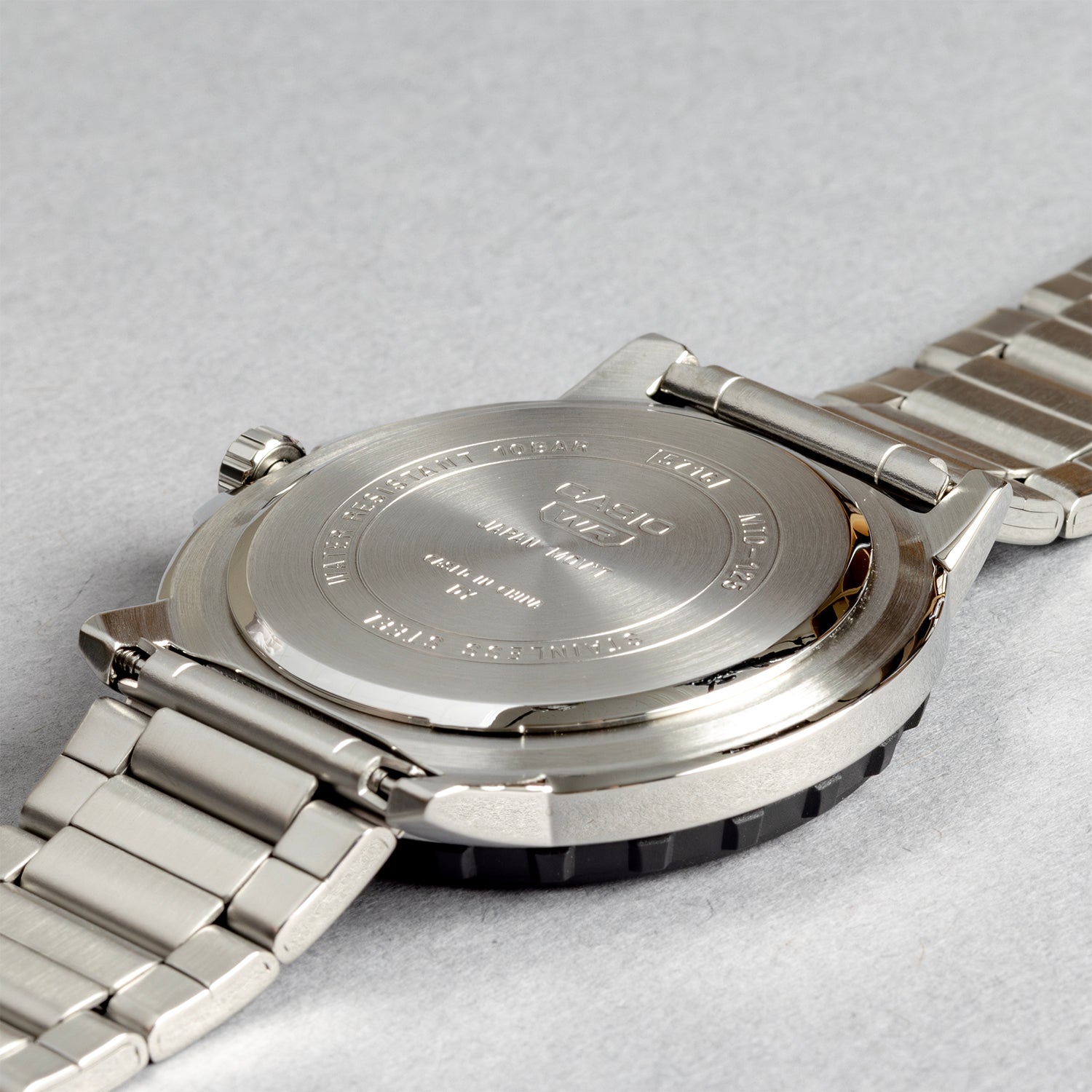 CASIO カシオ MTD-125D-7A シルバー シルバー文字盤 アナログ メンズ 腕時計 ケースバック