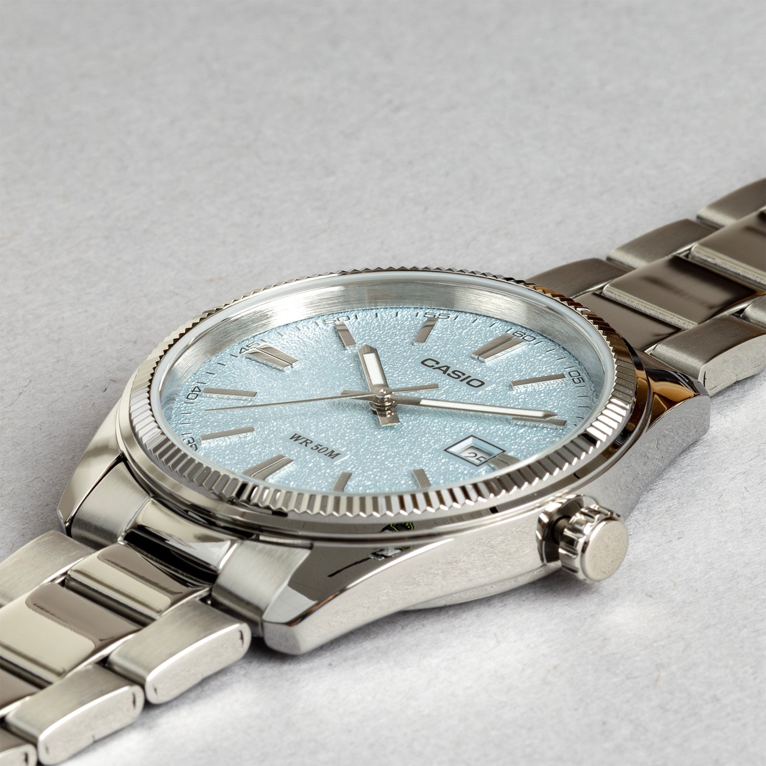 CASIO カシオ MTP-1302DA-2A2 シルバー ライトブルー文字盤 アナログ メンズ 腕時計 斜め