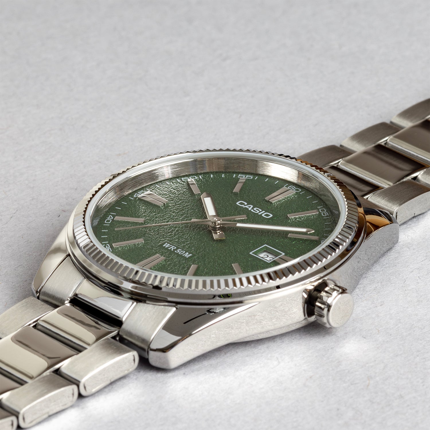 CASIO カシオ MTP-1302DA-3A シルバー グリーン文字盤 アナログ メンズ 腕時計 斜め