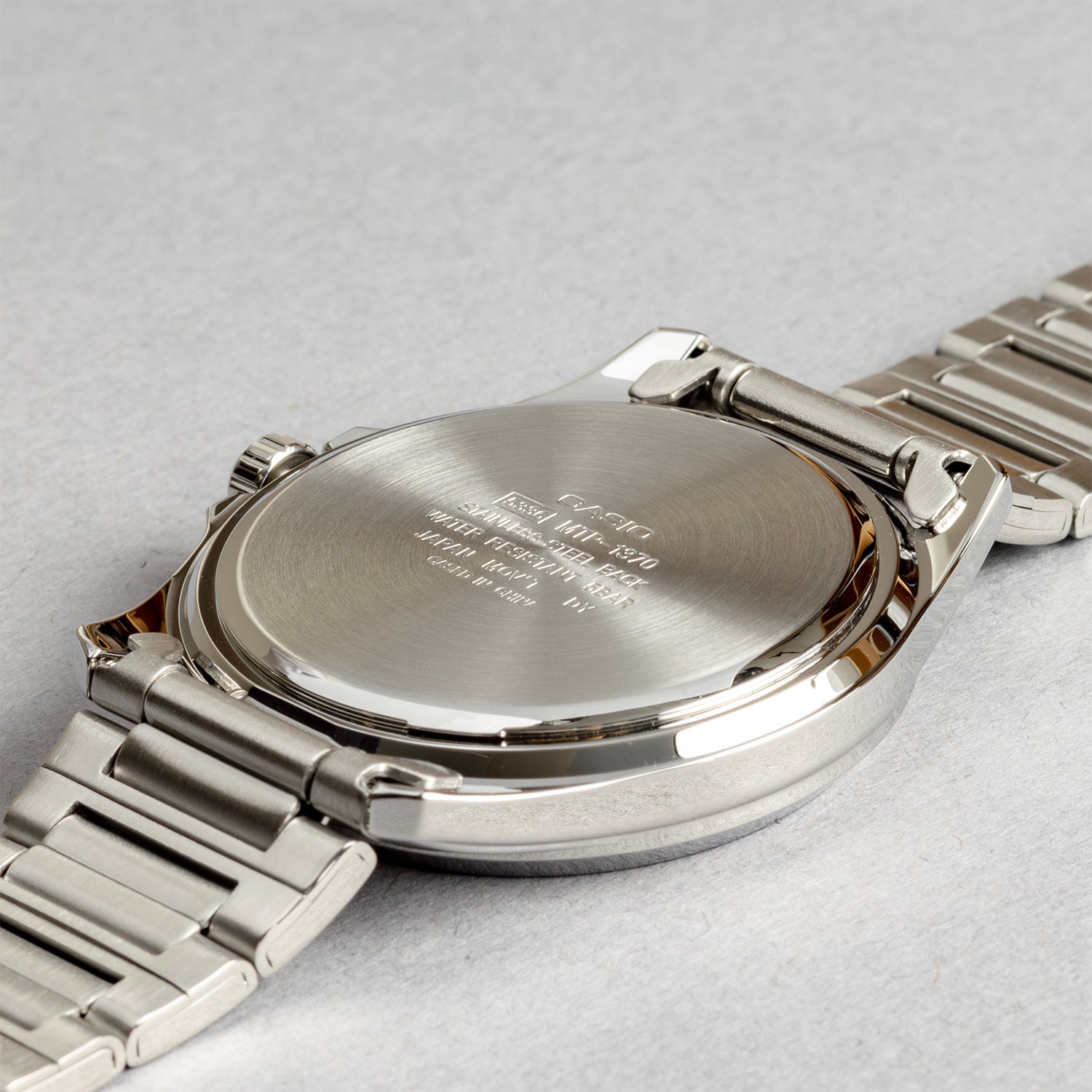 CASIO カシオ MTP-1370D-1A1 シルバー ブラック文字盤 アナログ メンズ 腕時計 ケースバック