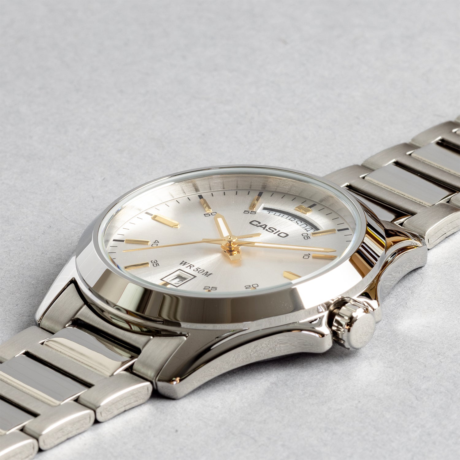 CASIO カシオ MTP-1370D-7A2 シルバー シルバー文字盤 アナログ メンズ 腕時計 斜め