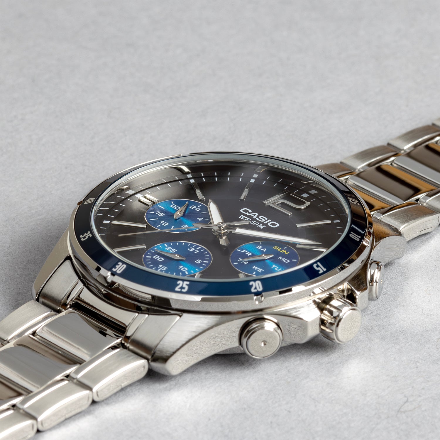 CASIO カシオ MTP‑1374D‑2A シルバー ブラック文字盤 アナログ メンズ 腕時計 斜め