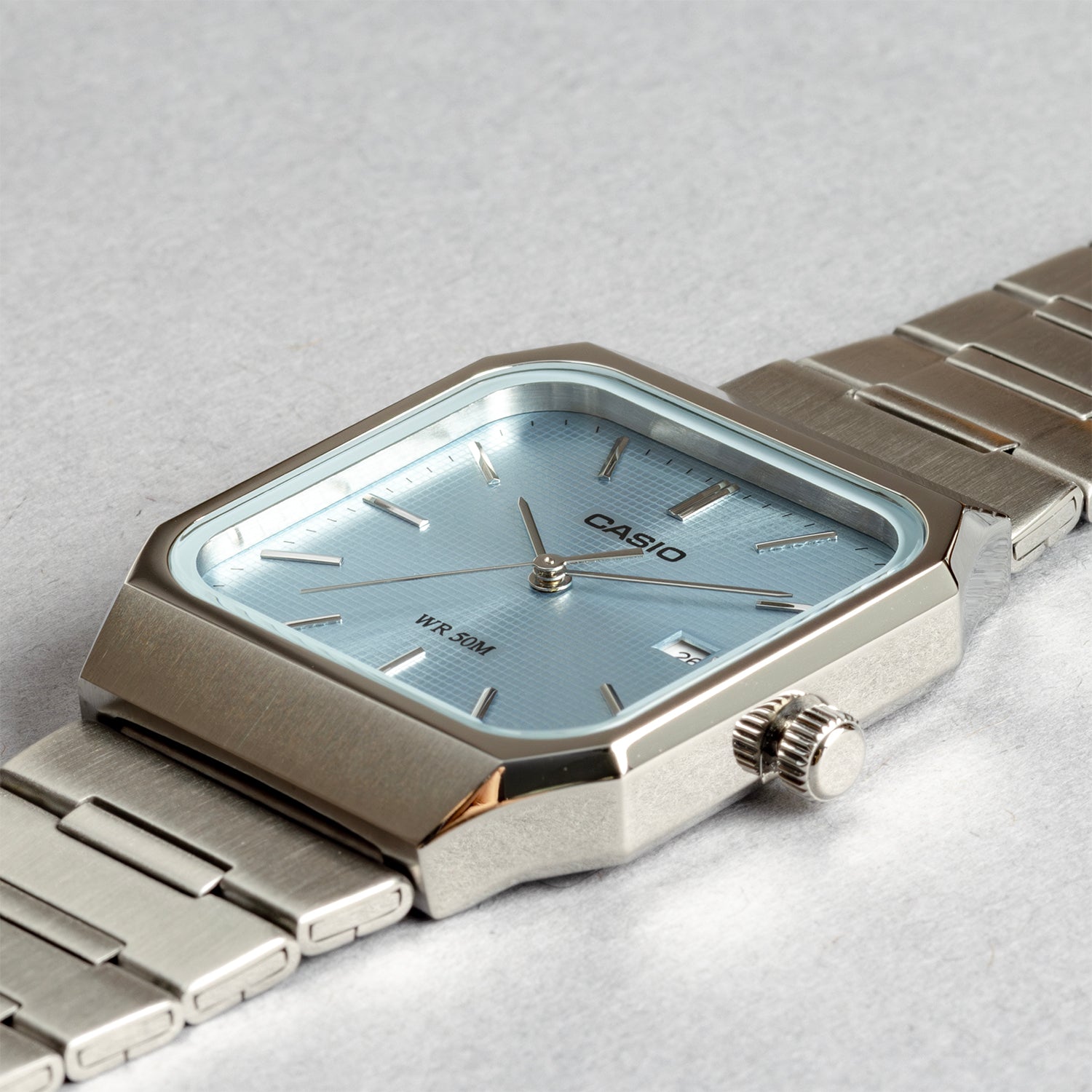 CASIO カシオ MTP-B185D-2A2 シルバー ブルー文字盤 アナログ メンズ 腕時計 斜め