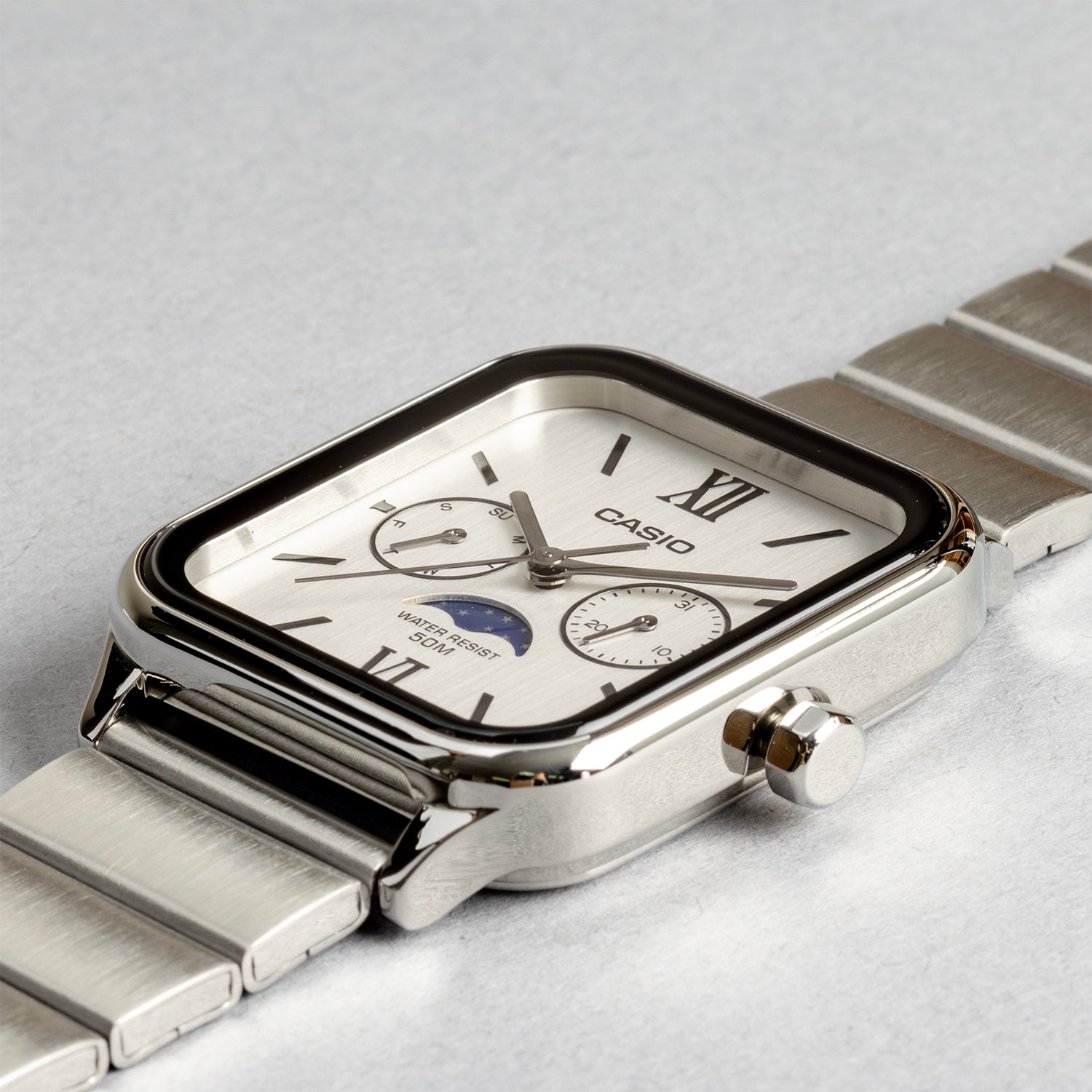 CASIO カシオ MTP-M305D-7A2 シルバー ホワイト文字盤 アナログ メンズ 腕時計 斜め