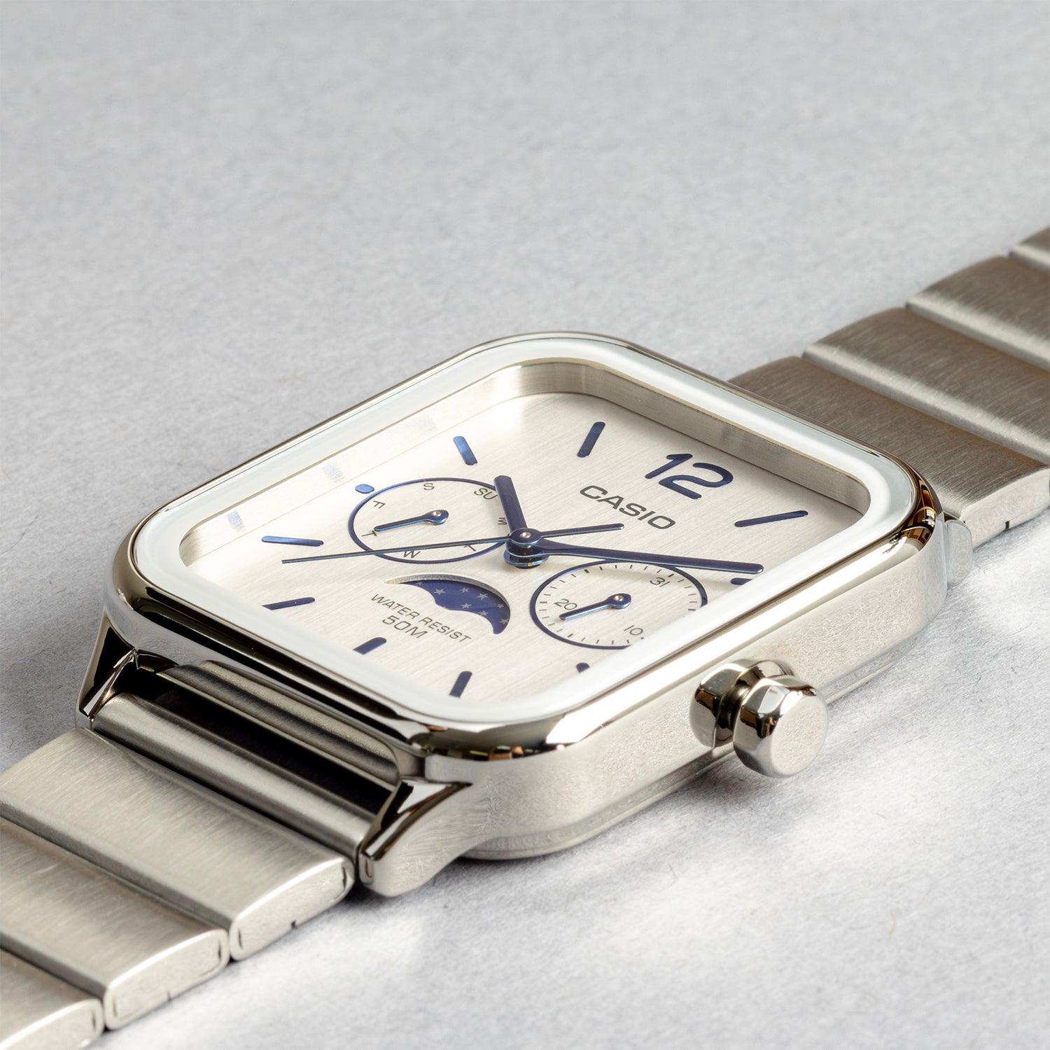 CASIO カシオ MTP-M305D-7A シルバー ホワイト文字盤 アナログ メンズ 腕時計 斜め