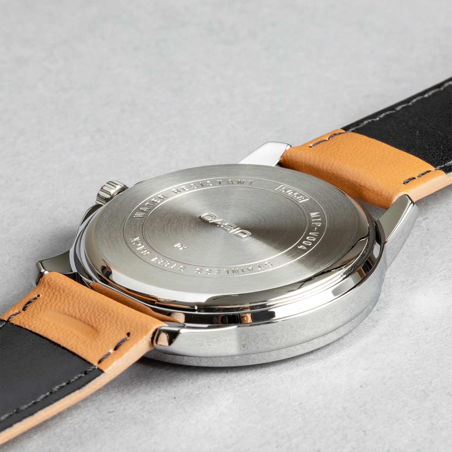 CASIO カシオ MTP-V004L-1B2 ブラウン ブラック文字盤 アナログ メンズ 腕時計 ケースバック